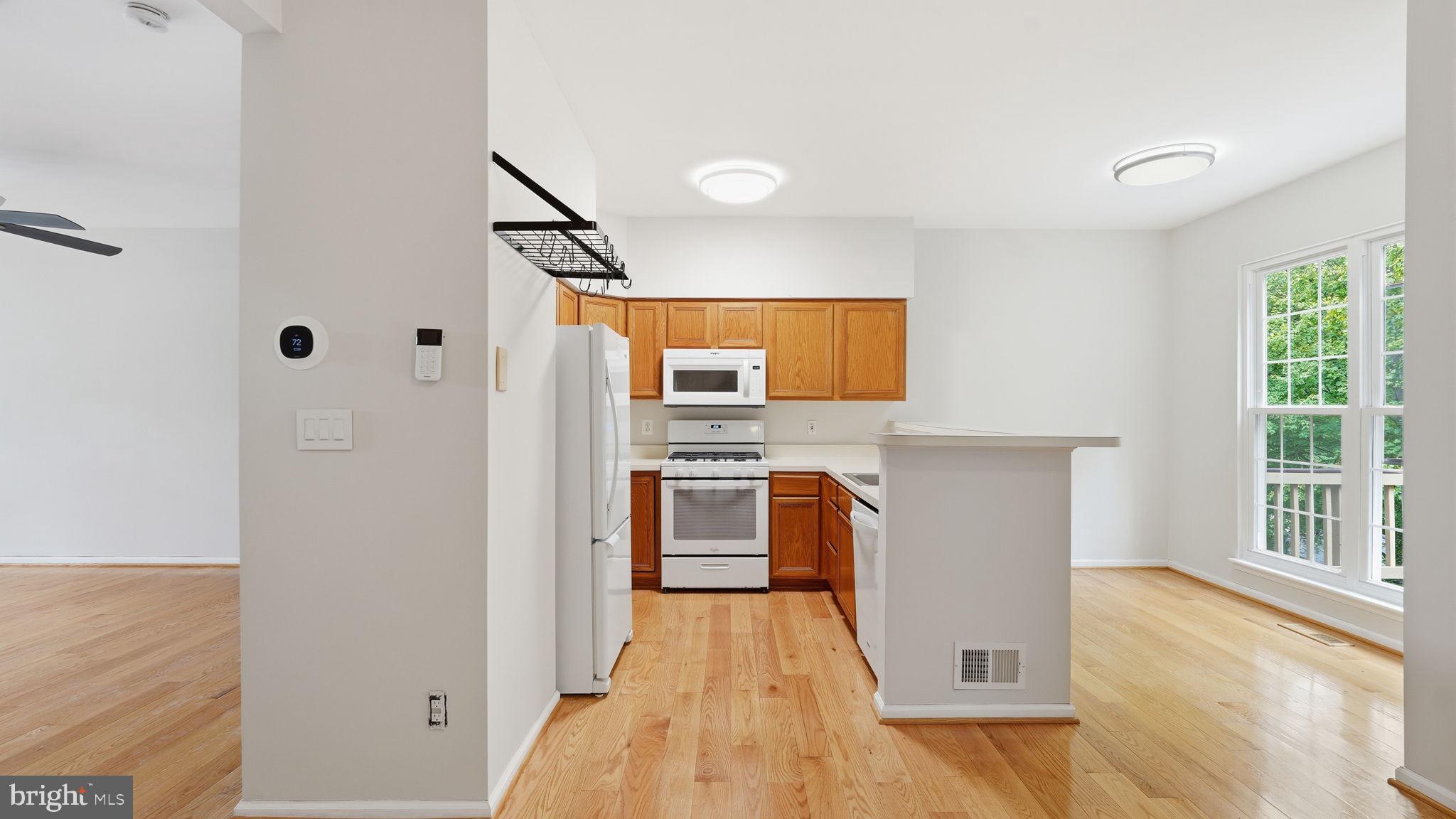 MONTCLAIR MEWS - Residential