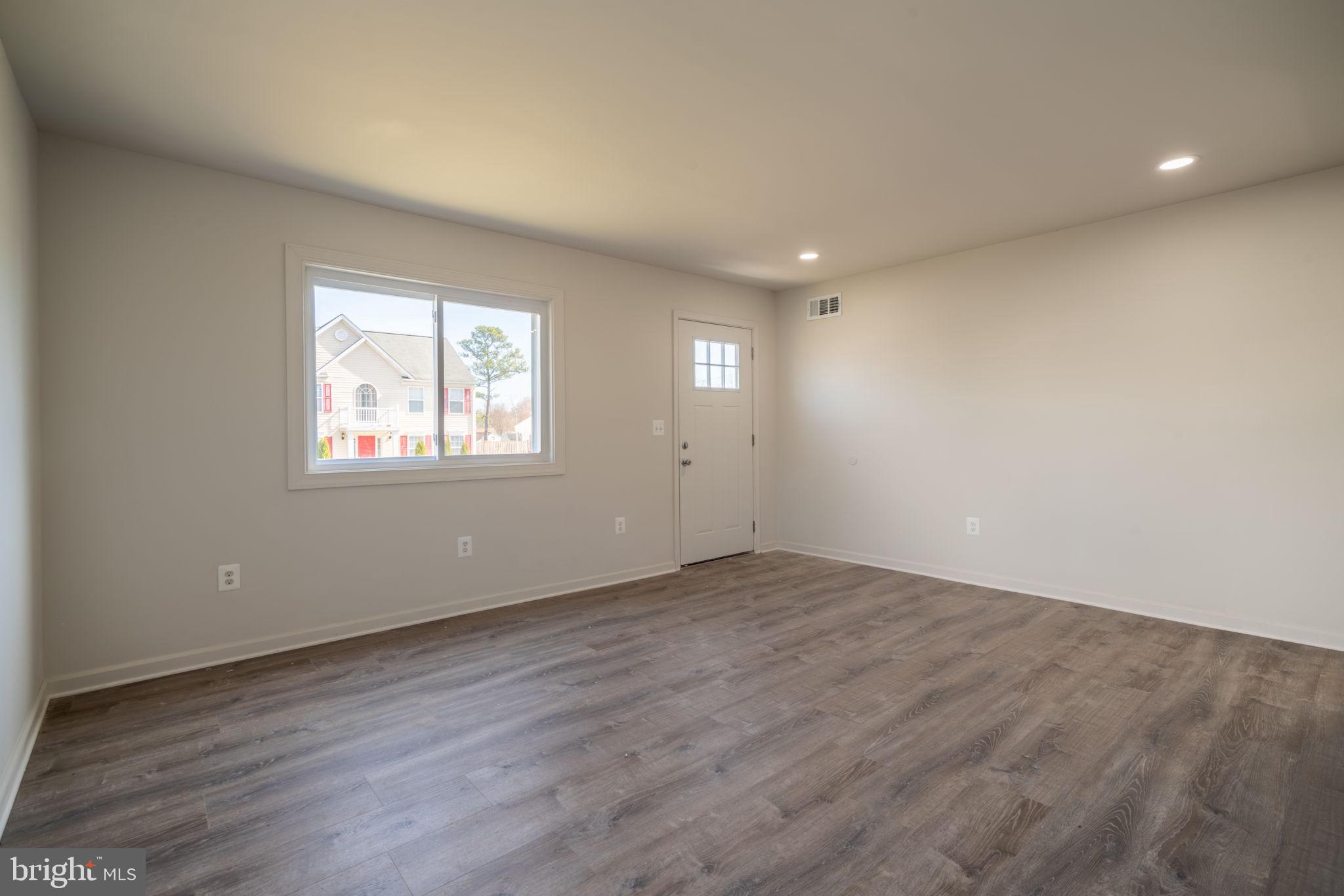 MANASSAS PARK - Residential