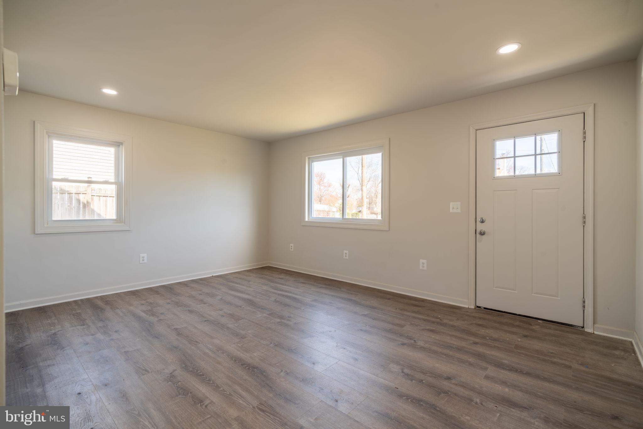 MANASSAS PARK - Residential