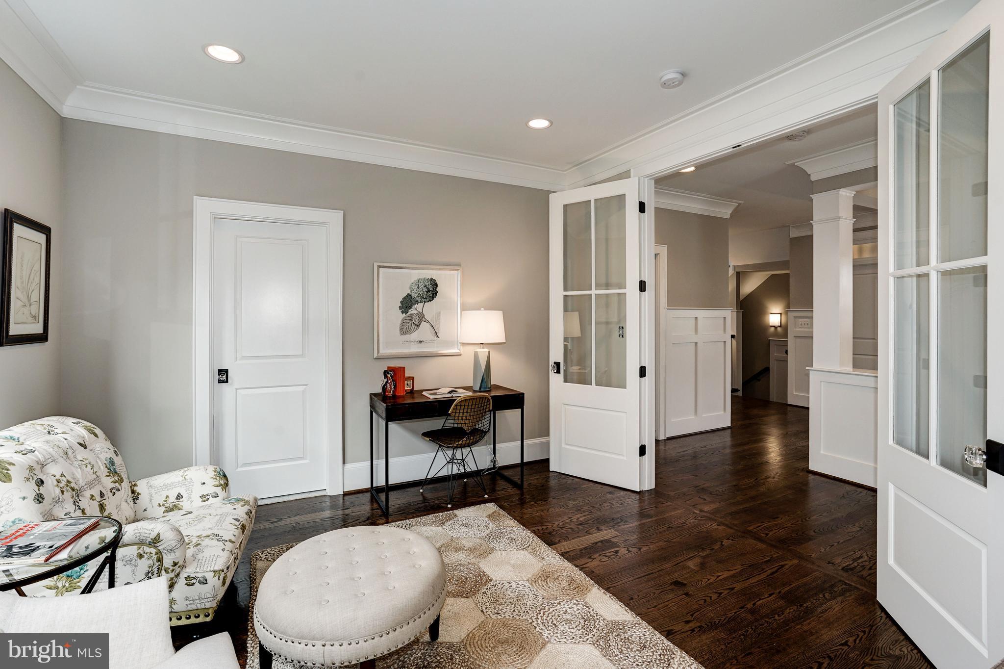 COUNTRY CLUB - Residential