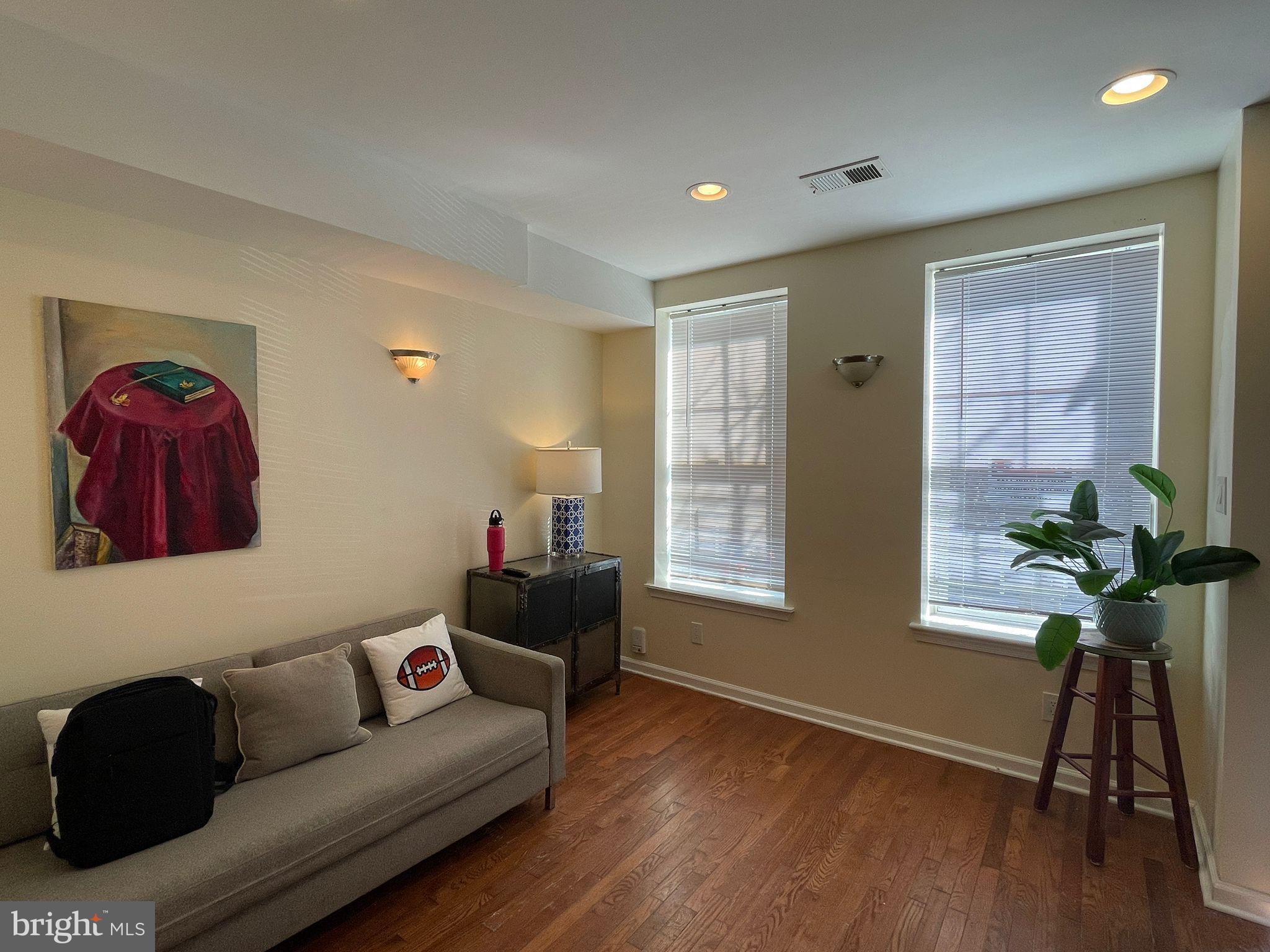 HAWTHORNE - Residential