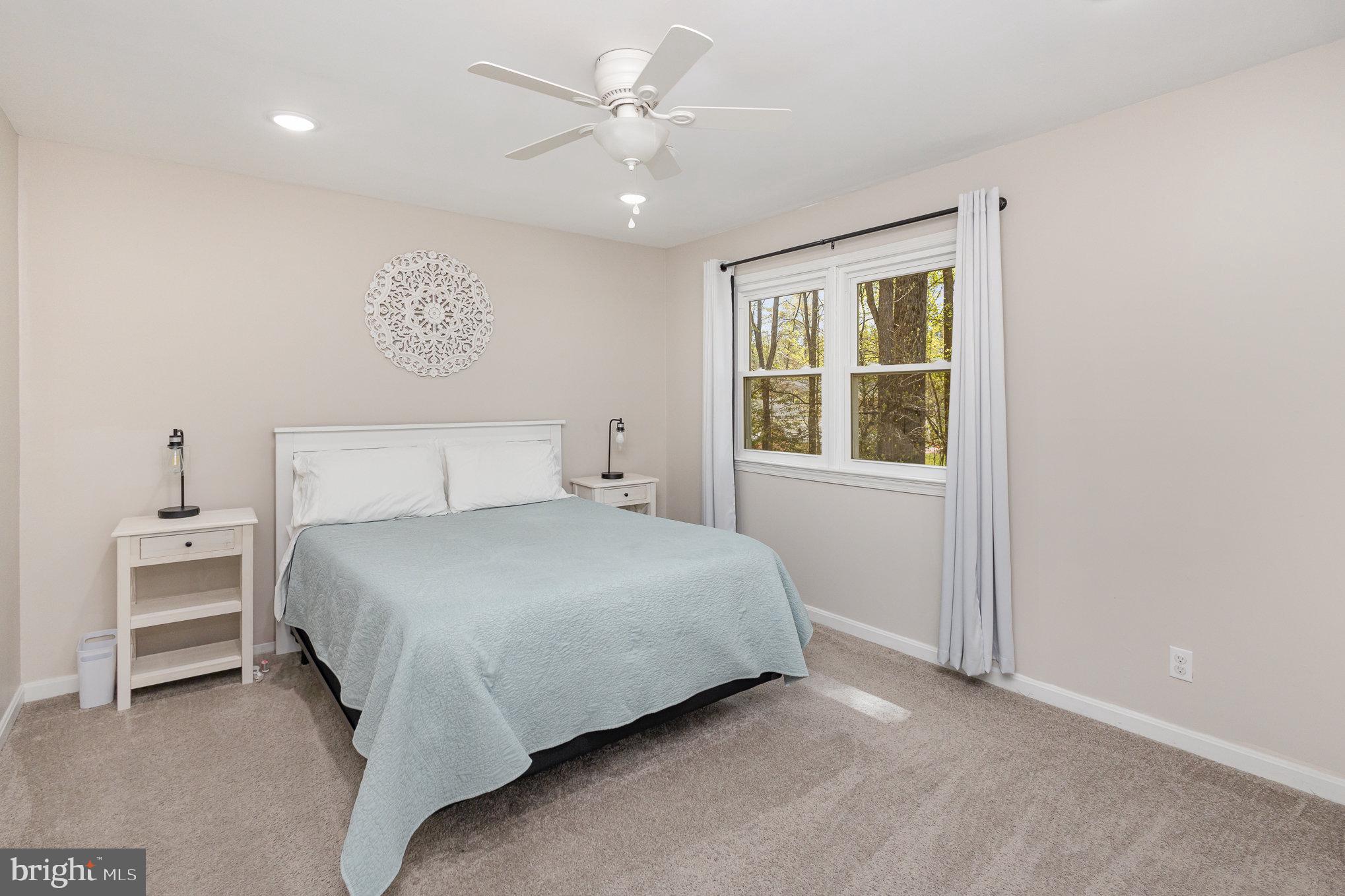 COUNTRY WOOD ESTATES - Residential Lease