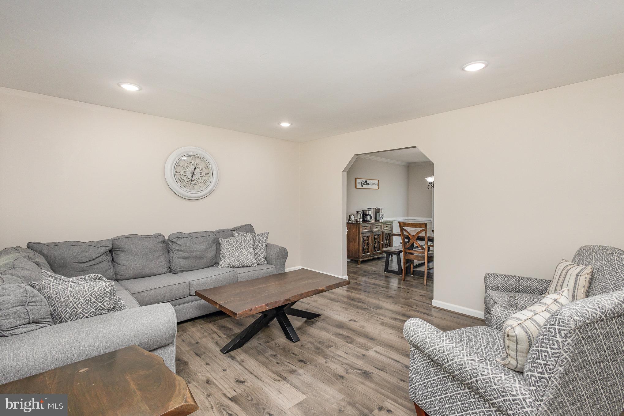 COUNTRY WOOD ESTATES - Residential Lease