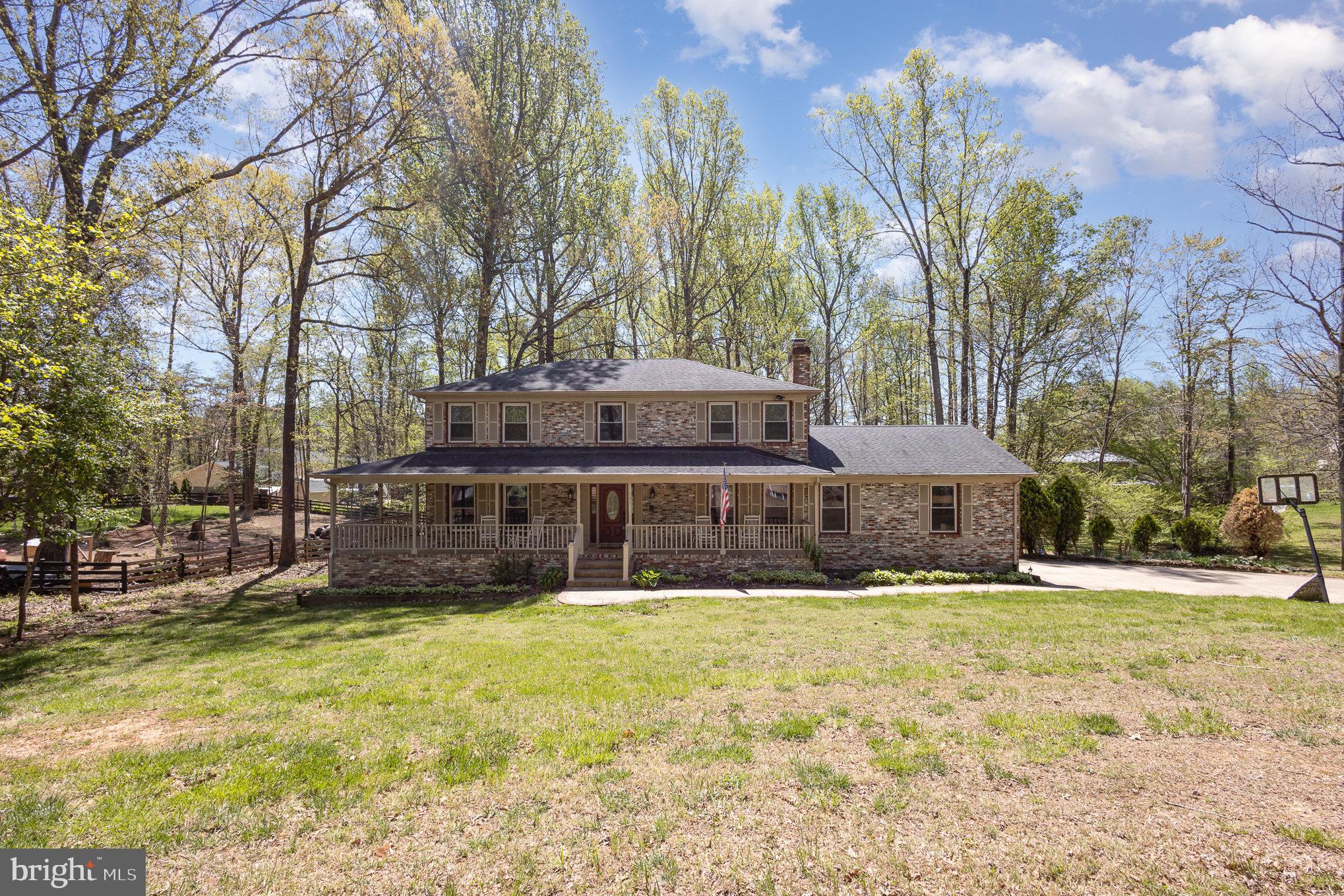 COUNTRY WOOD ESTATES - Residential Lease