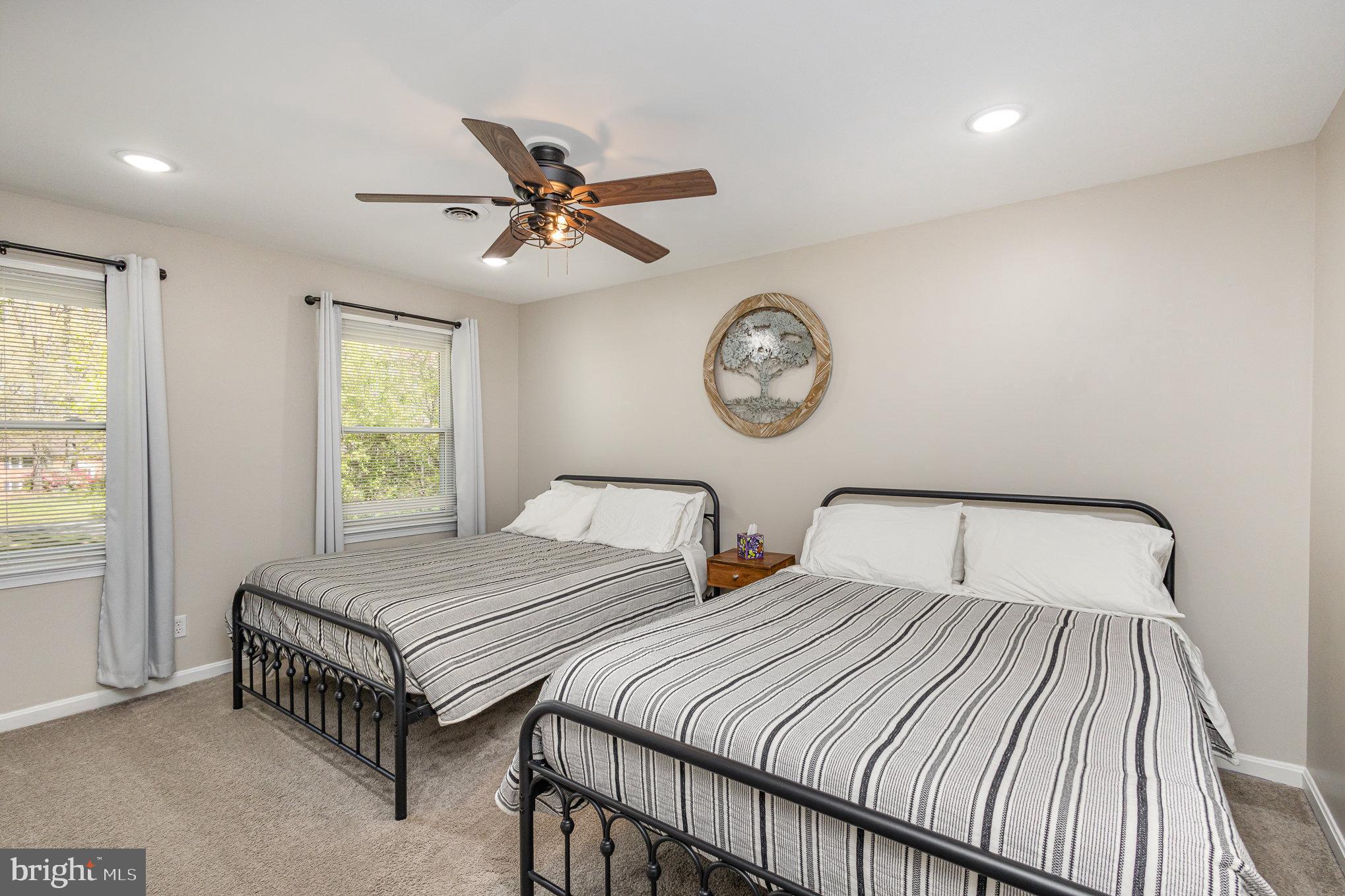 COUNTRY WOOD ESTATES - Residential Lease