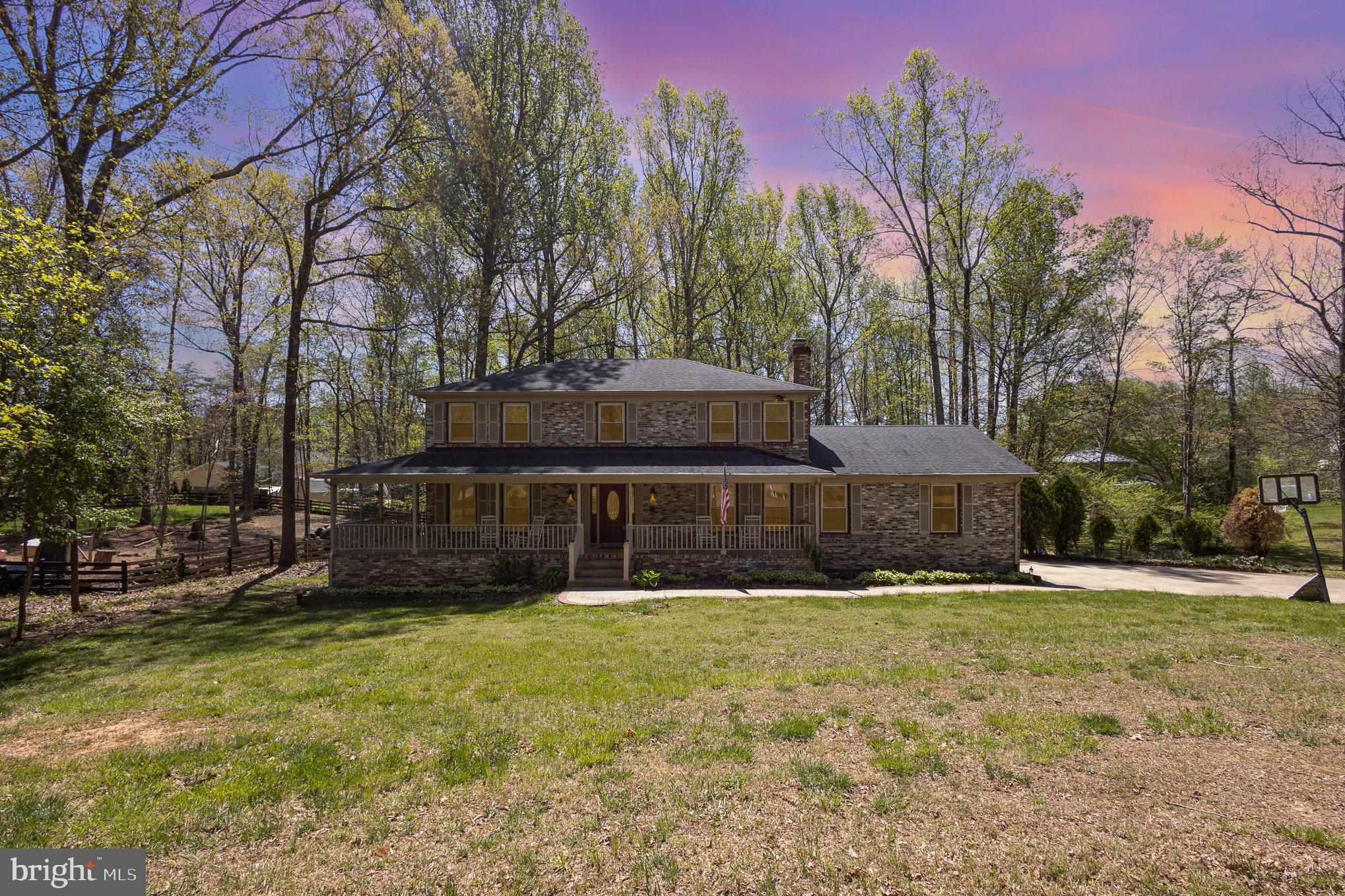 COUNTRY WOOD ESTATES - Residential Lease
