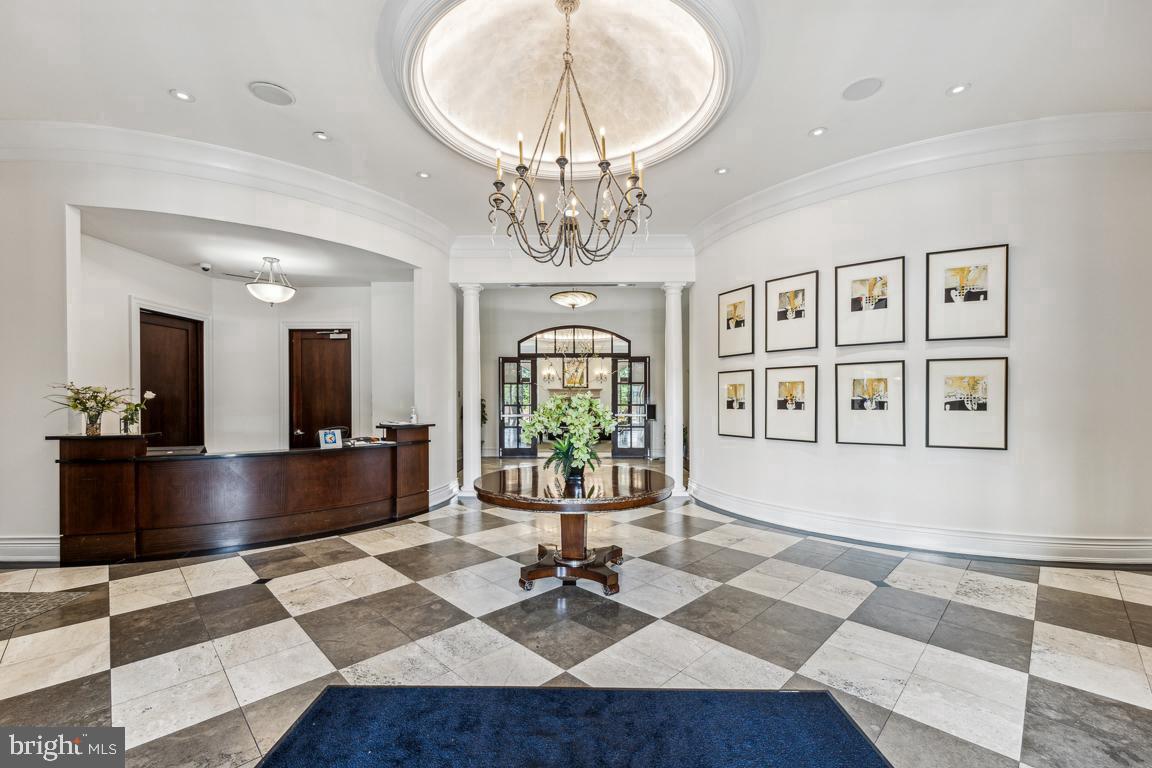 GALLERY AT WHITE FLINT - Residential