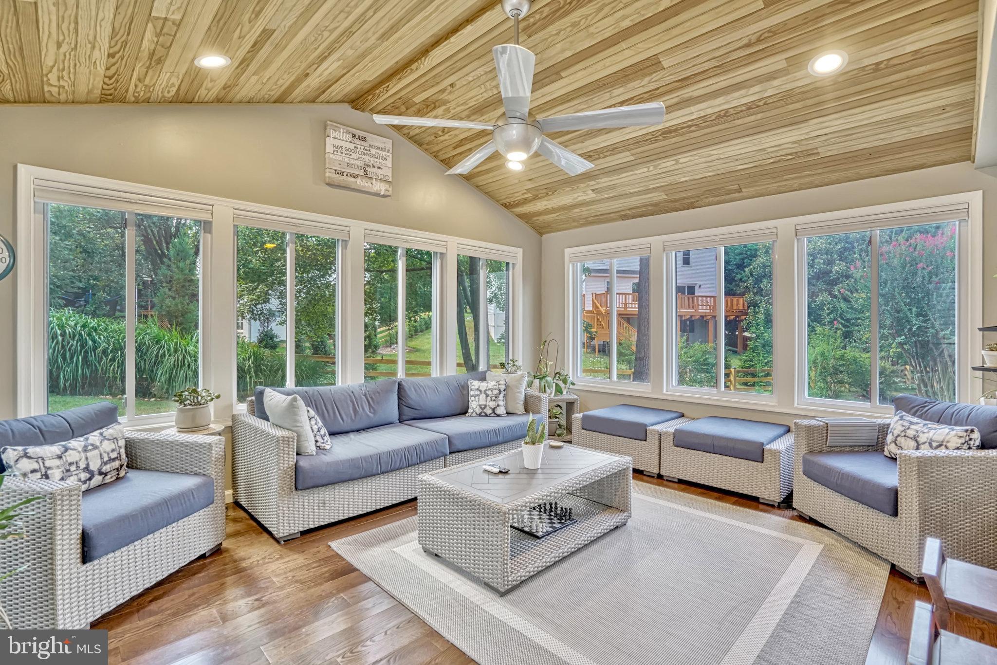LAKEWOOD HILLS - Residential