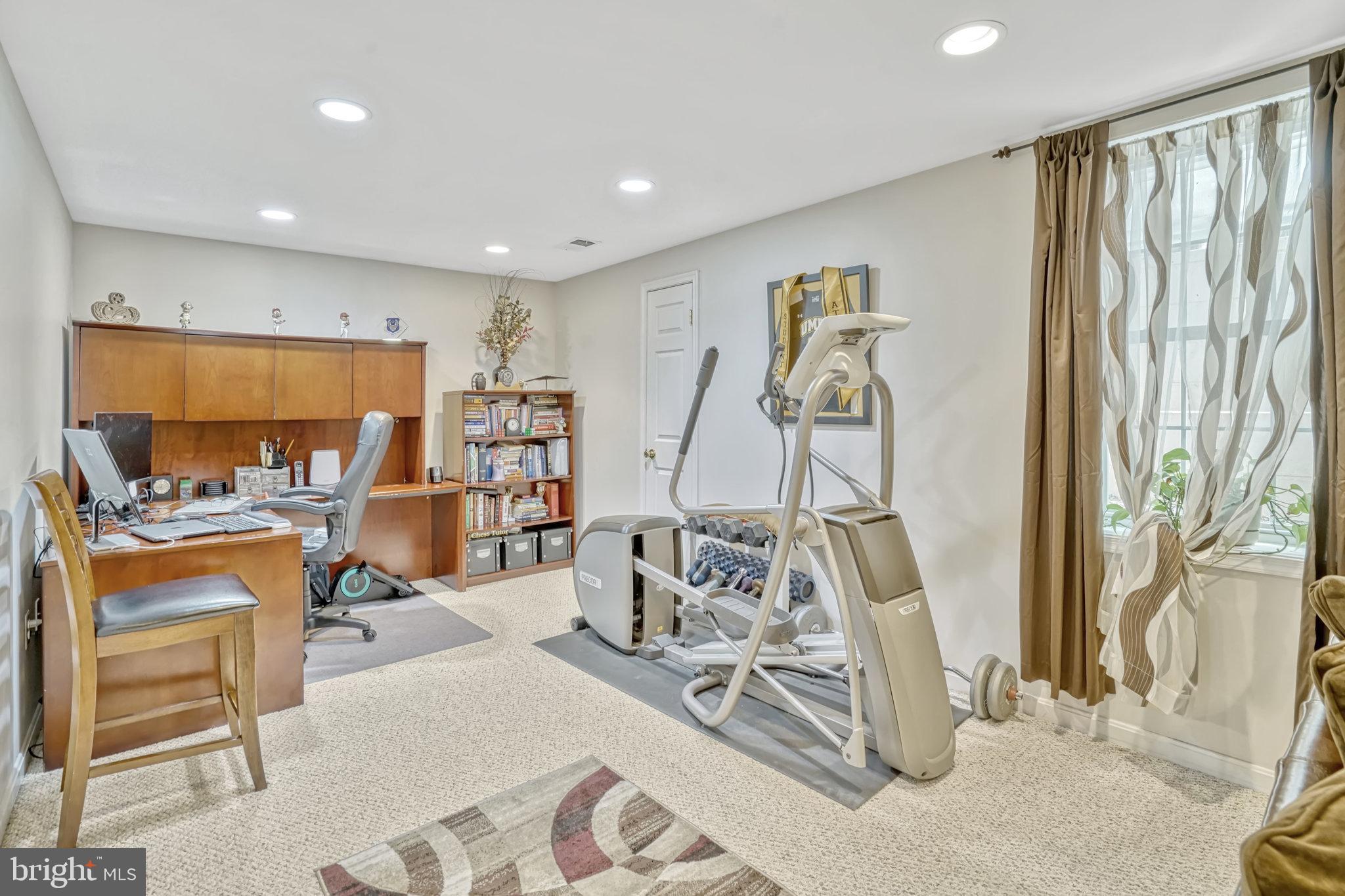 LAKEWOOD HILLS - Residential