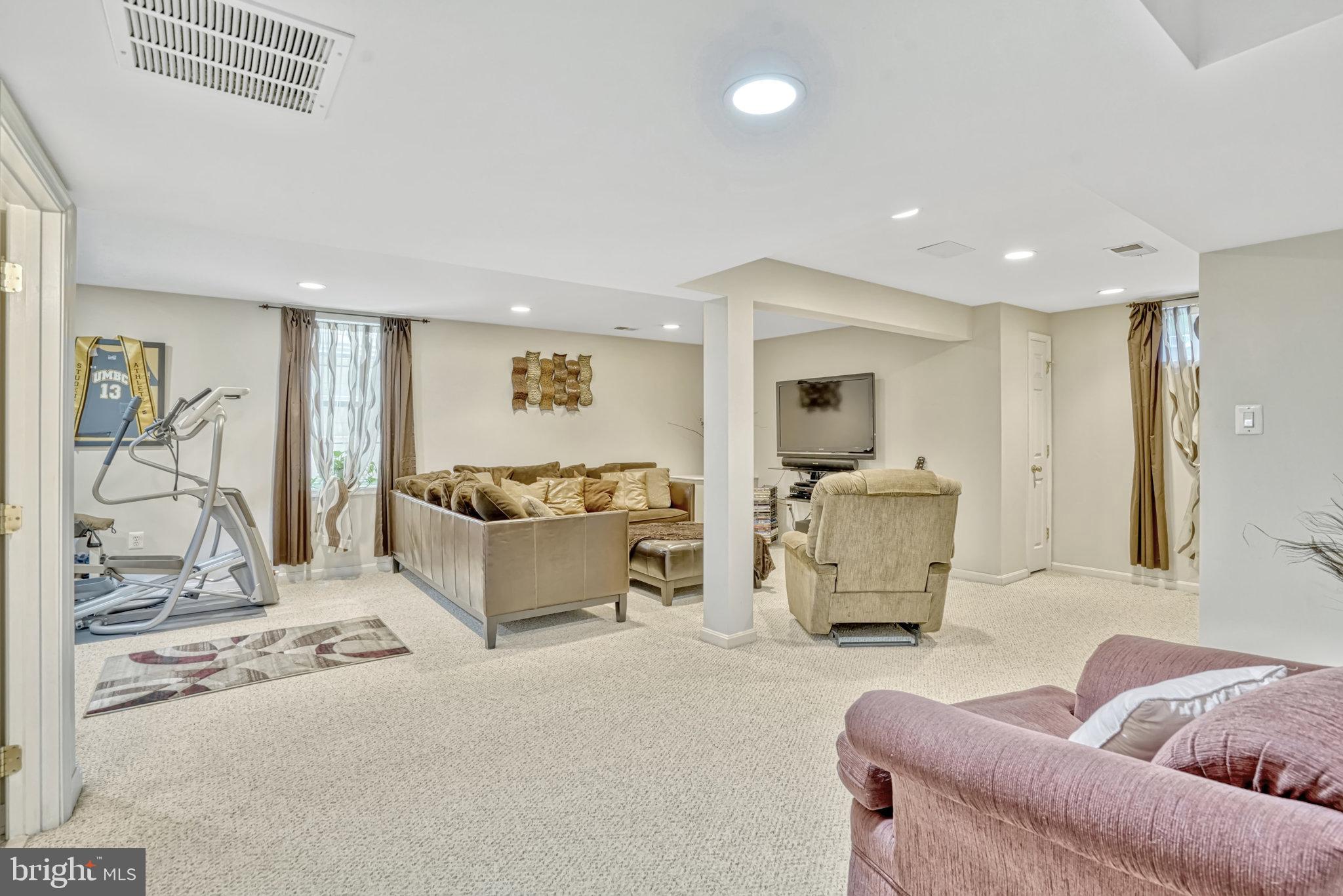 LAKEWOOD HILLS - Residential