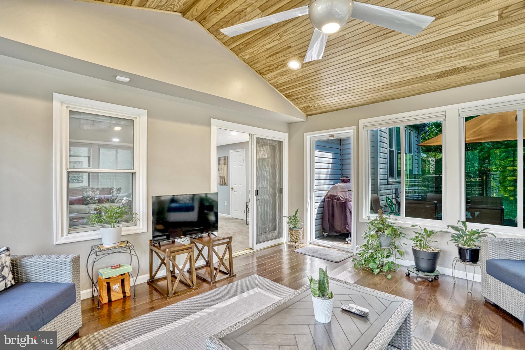 LAKEWOOD HILLS - Residential