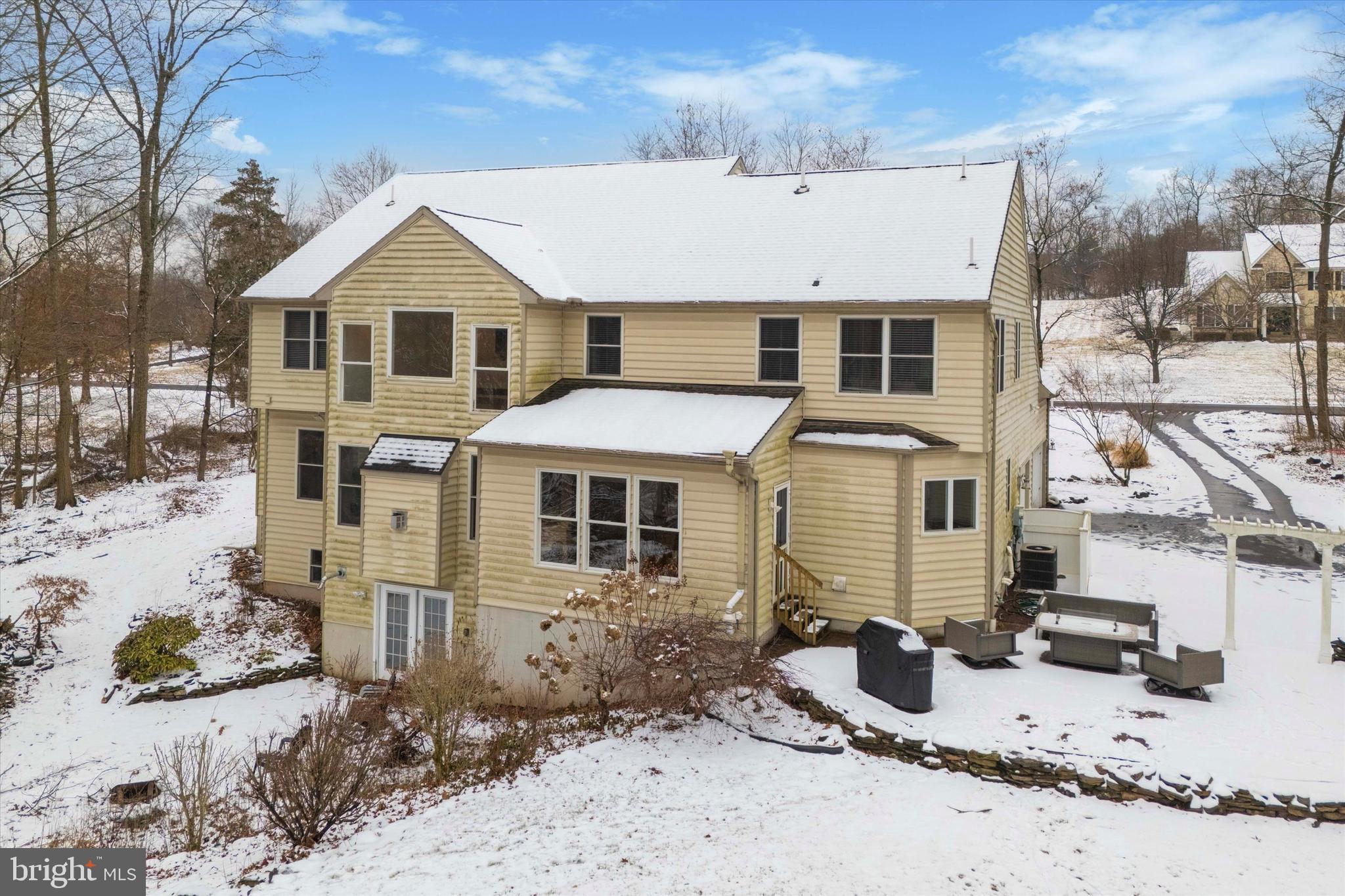 CLOVER MEADOWS - Residential