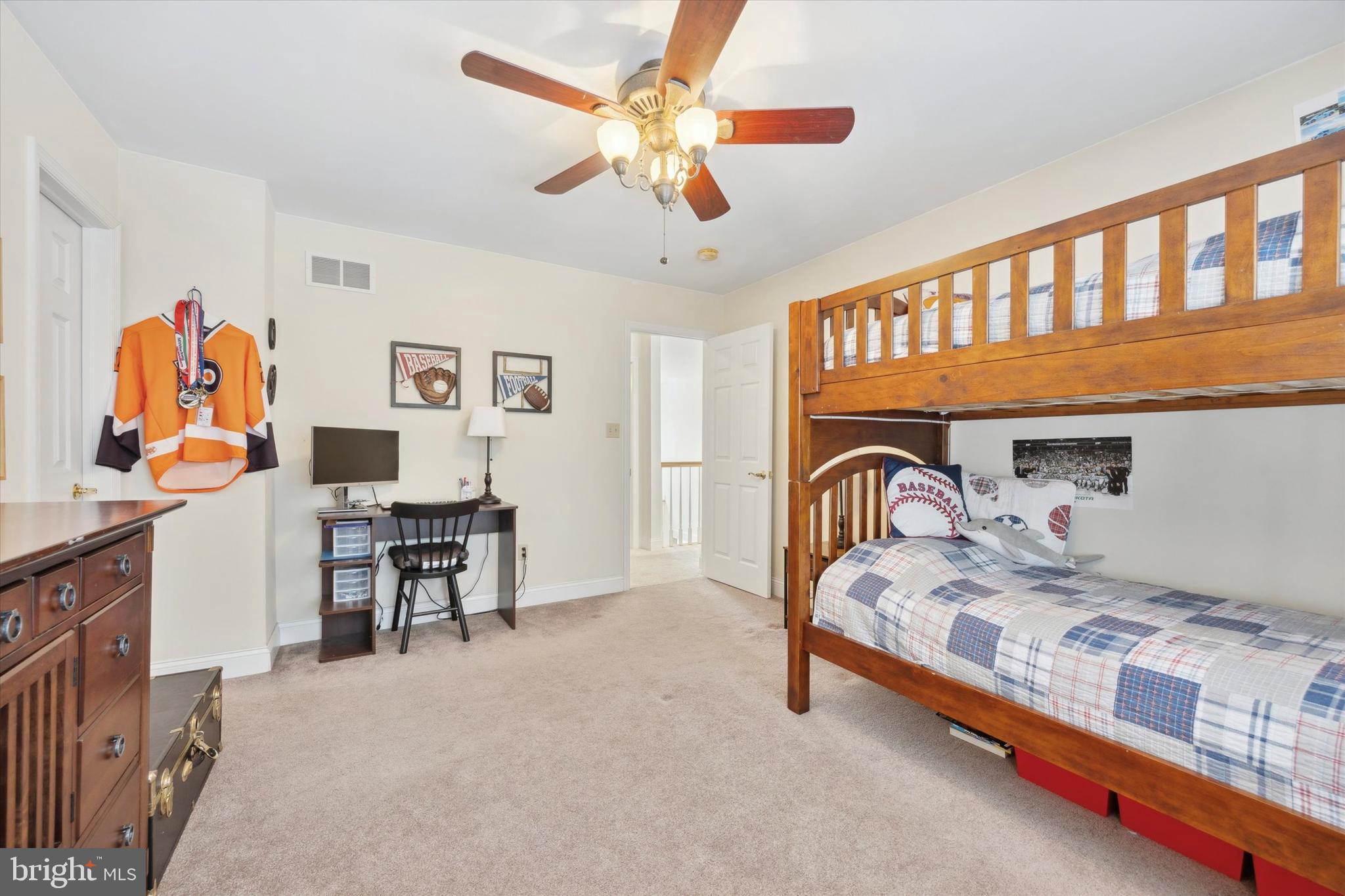 CLOVER MEADOWS - Residential