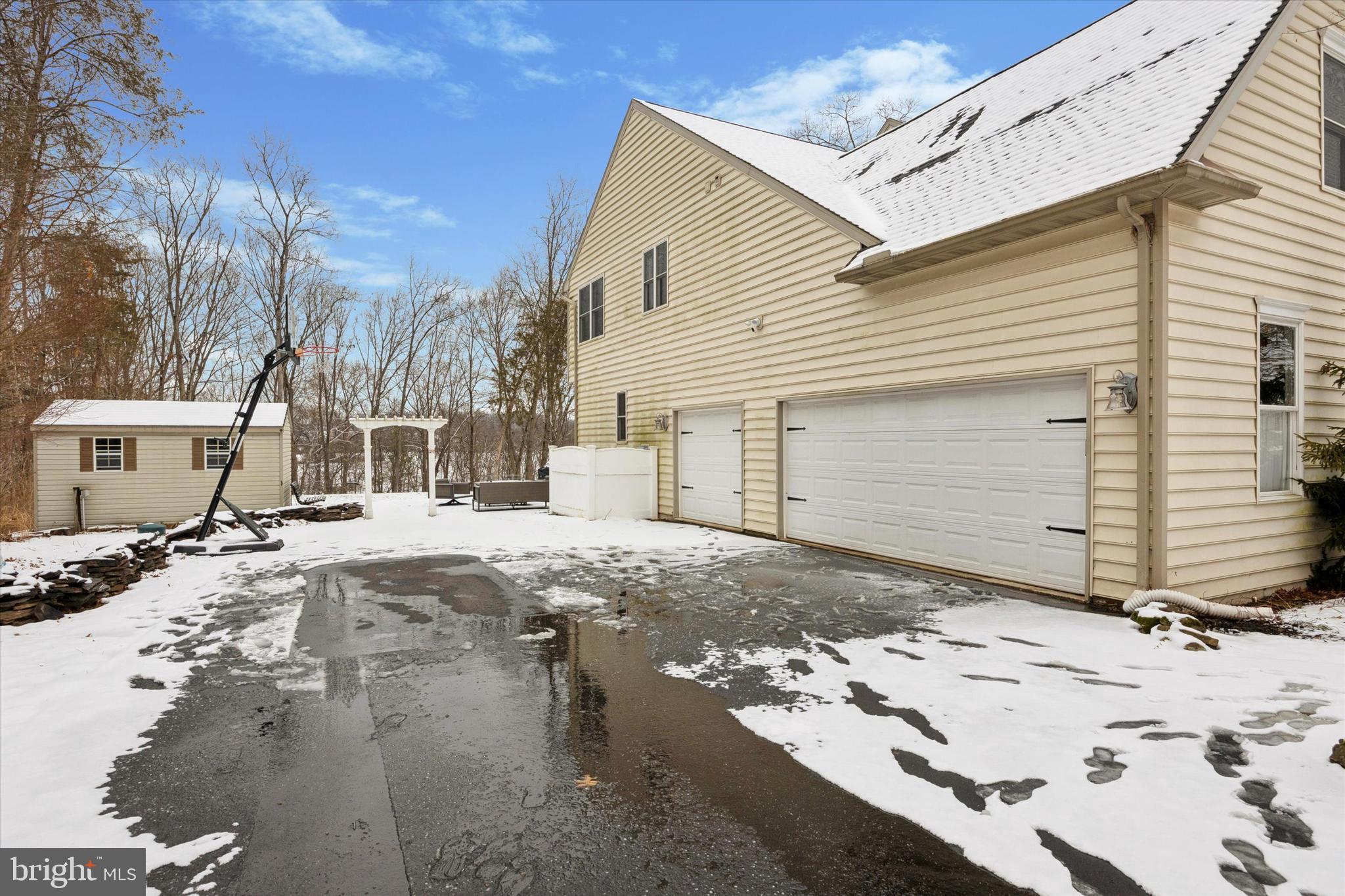 CLOVER MEADOWS - Residential