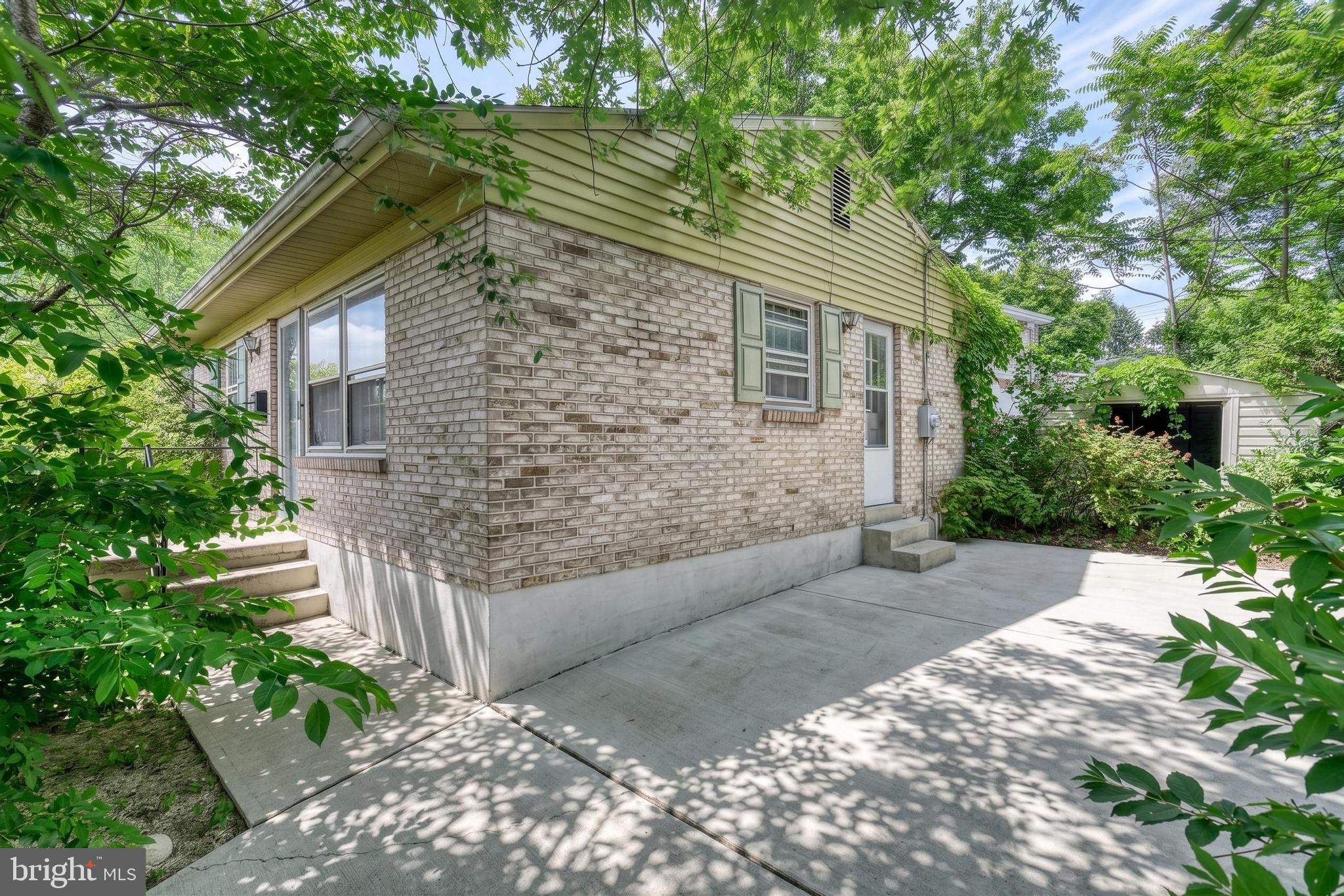 RIVERVIEW - Residential