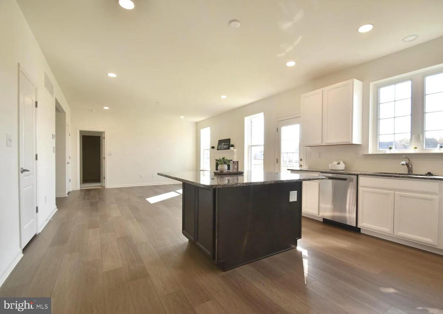 POND VIEW ESTATES - Residential