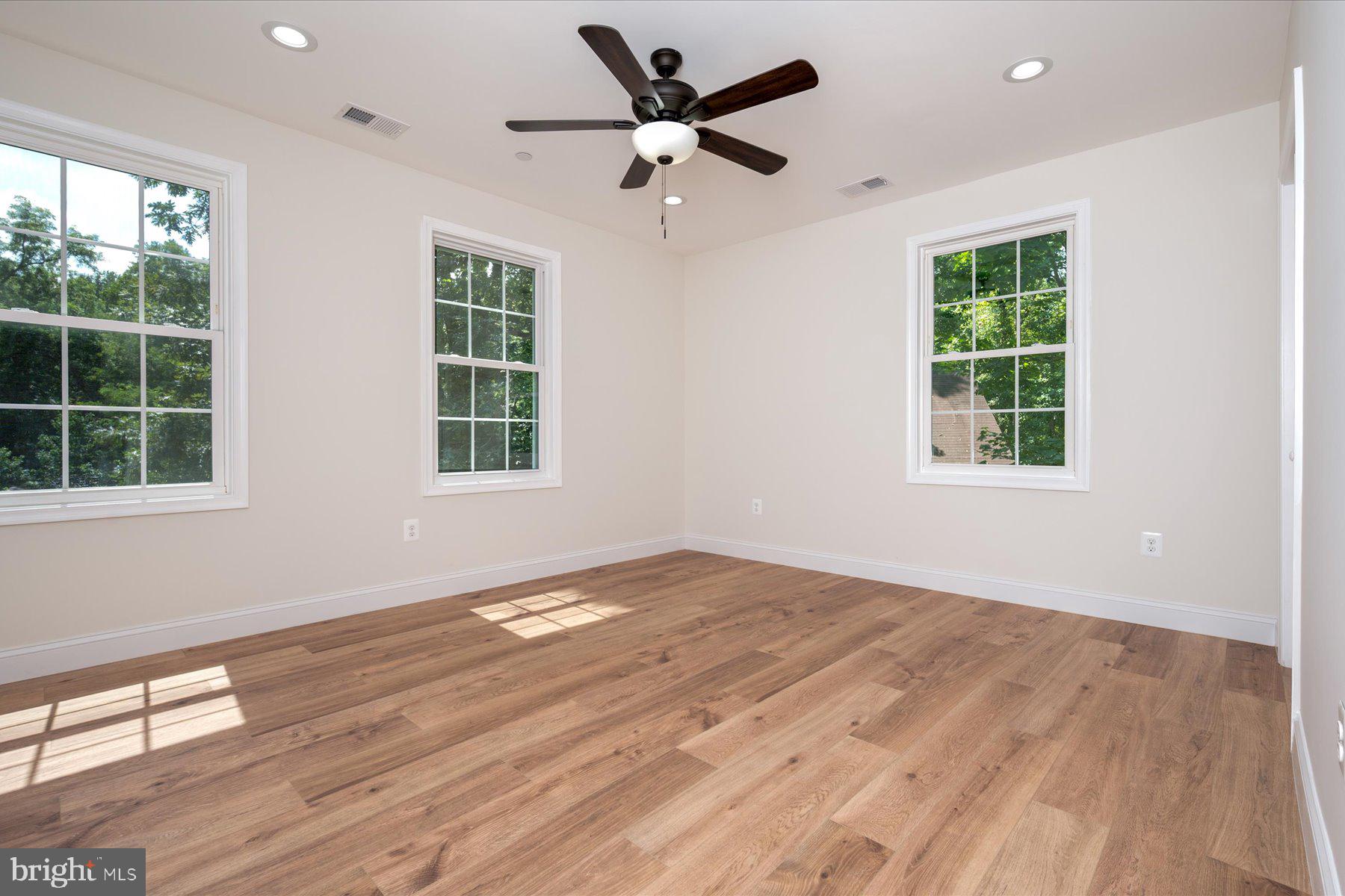 CROWNSVILLE - Residential