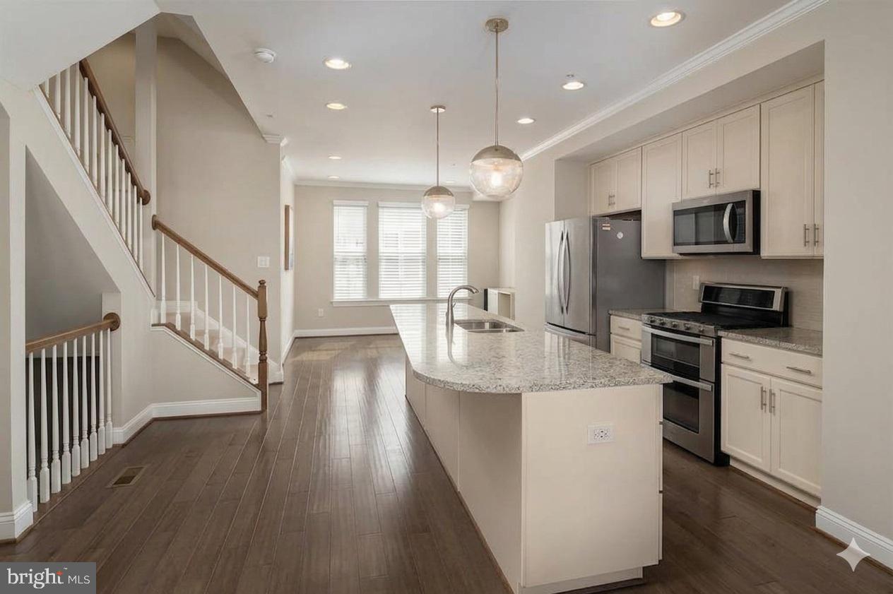ANNAPOLIS TOWNES AT NEAL FARM - Residential