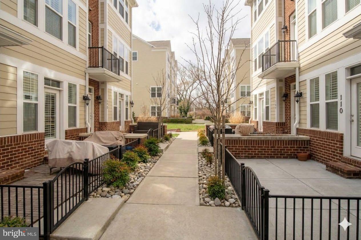 ANNAPOLIS TOWNES AT NEAL FARM - Residential