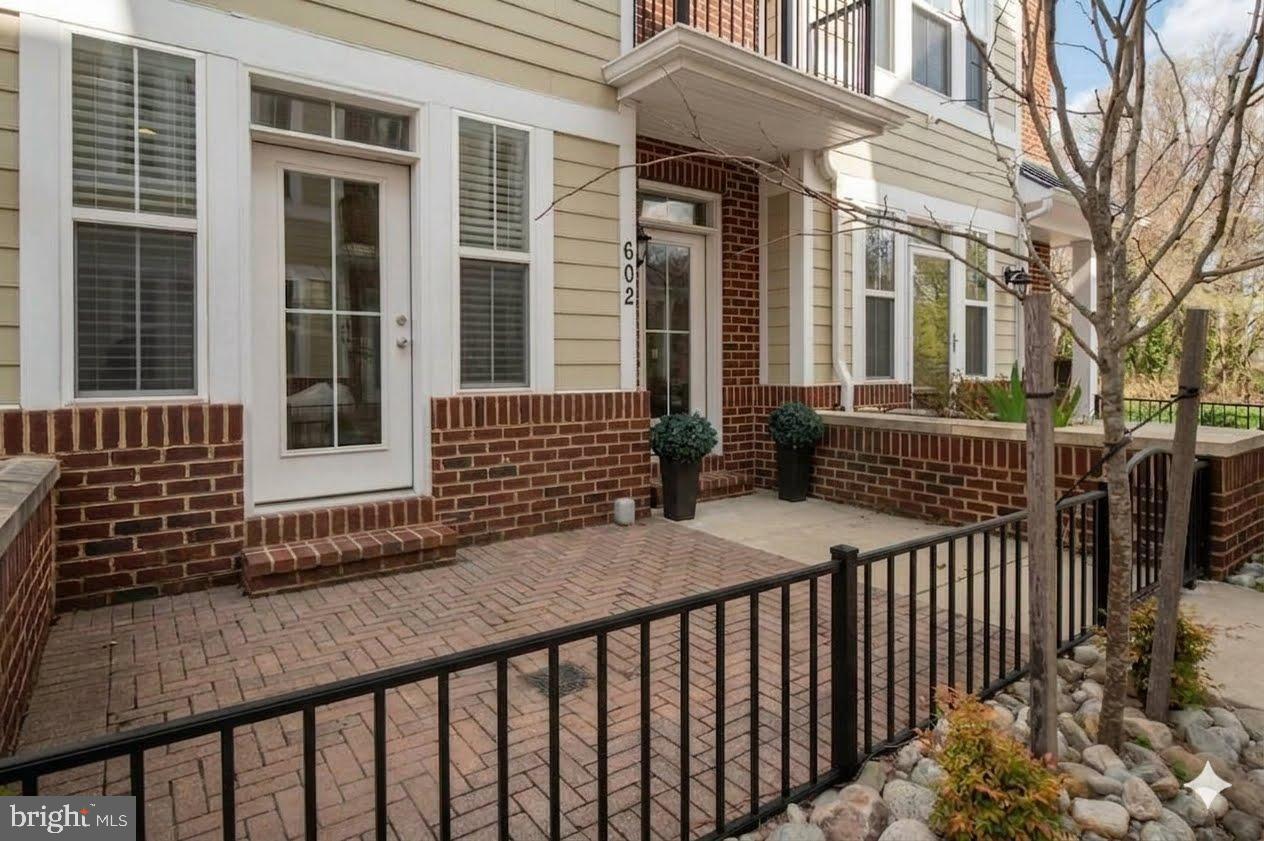 ANNAPOLIS TOWNES AT NEAL FARM - Residential