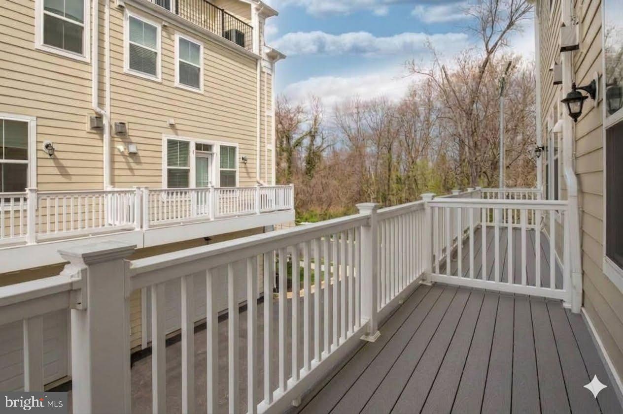 ANNAPOLIS TOWNES AT NEAL FARM - Residential