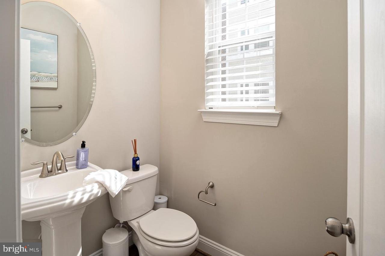 ANNAPOLIS TOWNES AT NEAL FARM - Residential