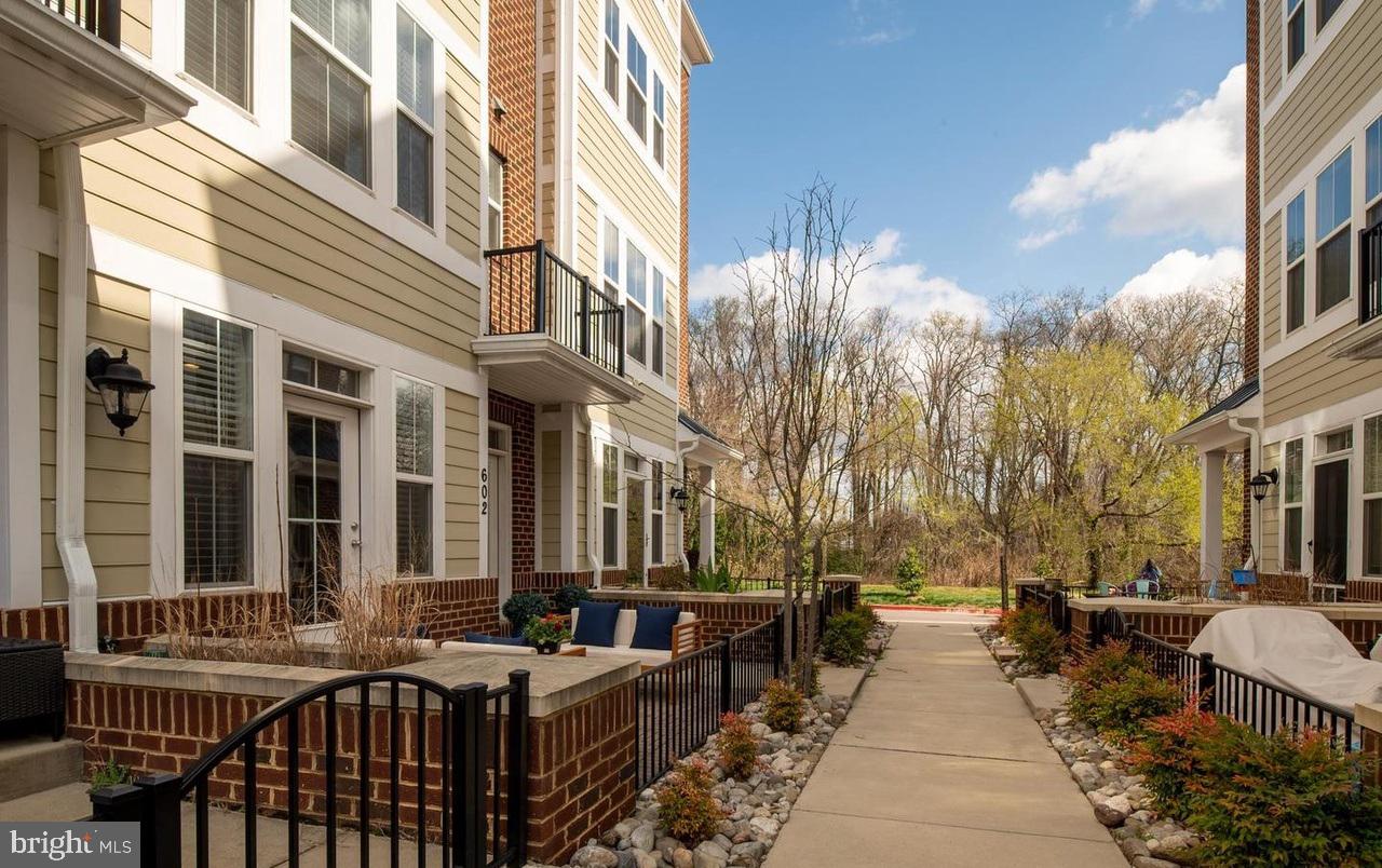 ANNAPOLIS TOWNES AT NEAL FARM - Residential