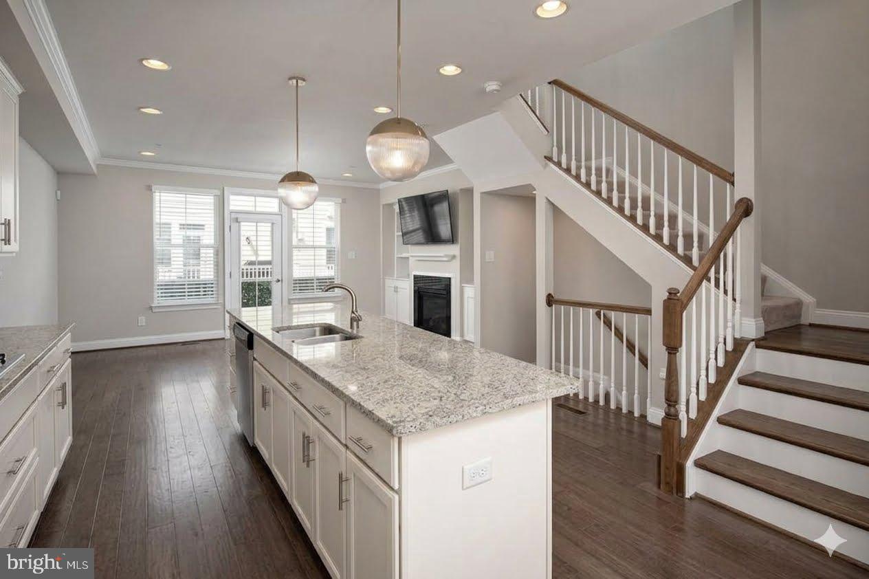 ANNAPOLIS TOWNES AT NEAL FARM - Residential