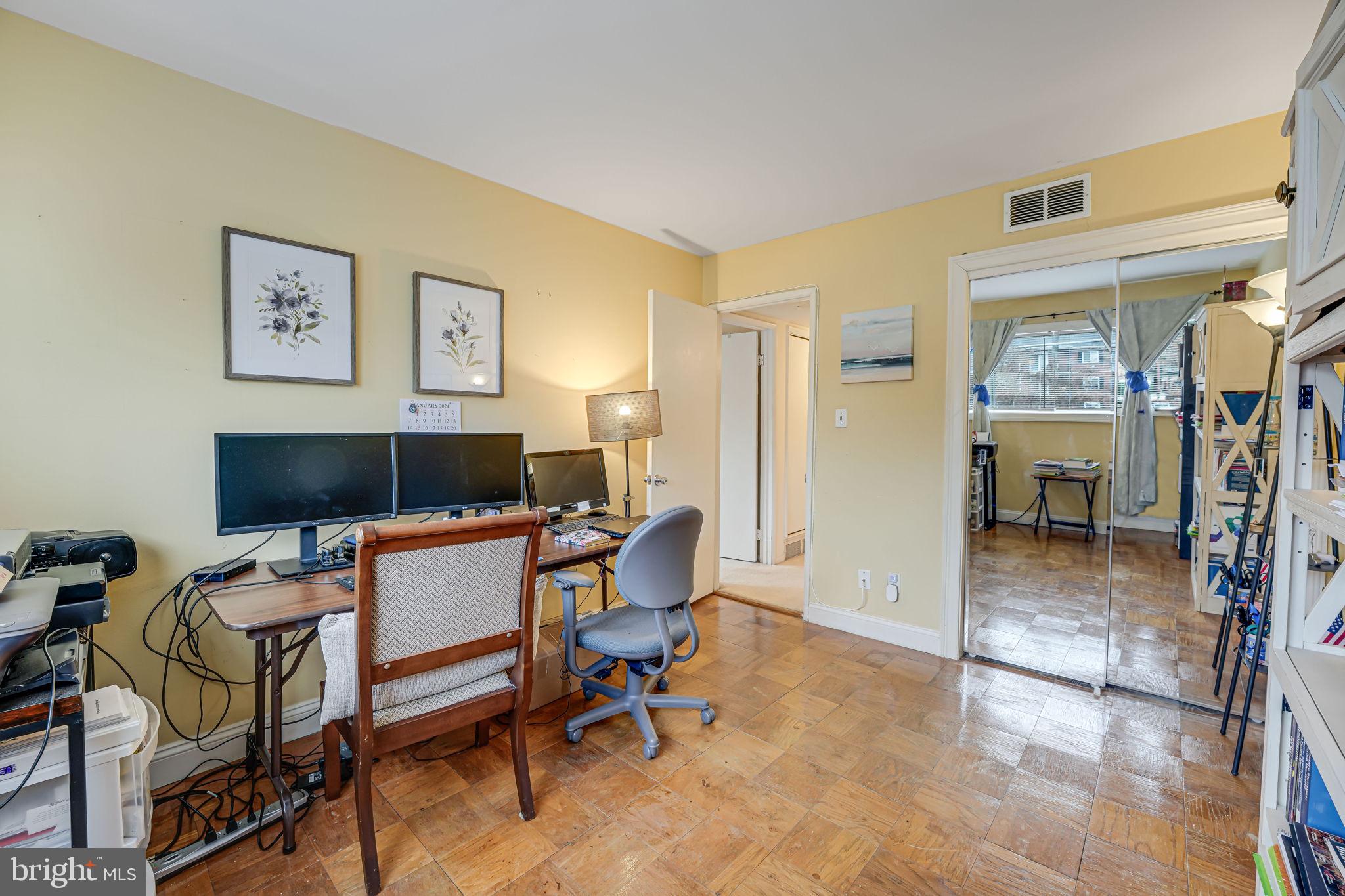HERITAGE WOODS NORTH - Residential