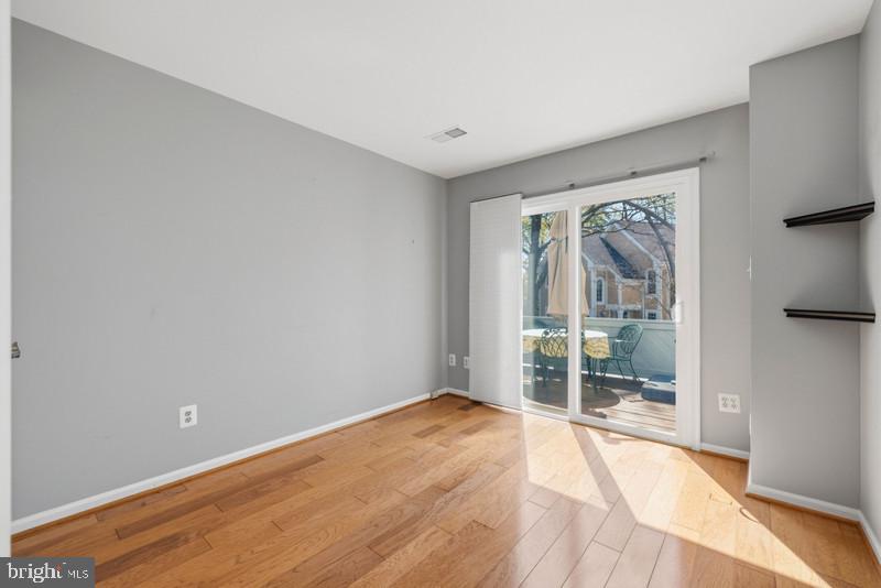 HAMPTON POINTE - Residential