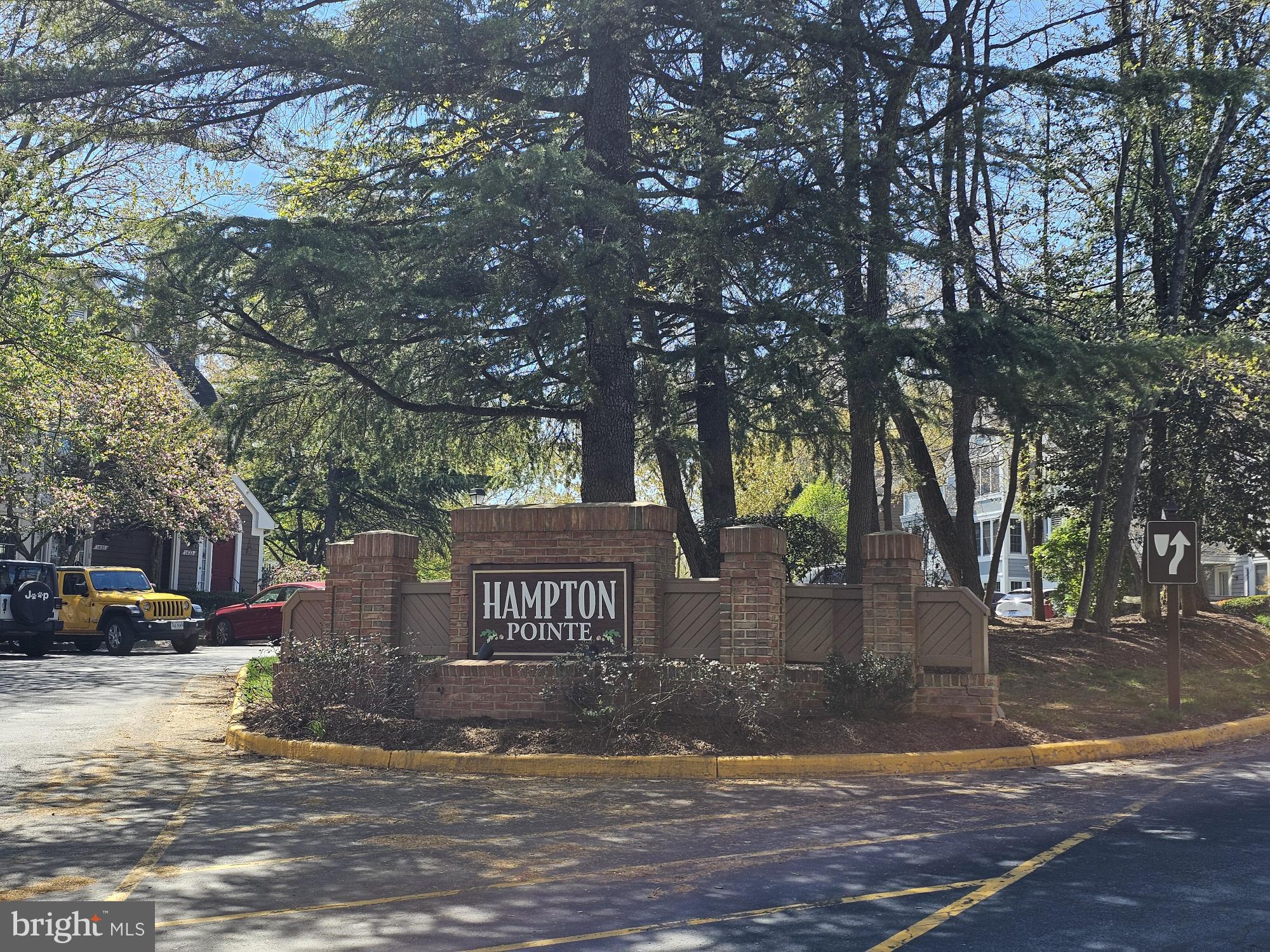 HAMPTON POINTE - Residential