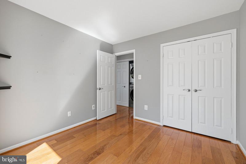 HAMPTON POINTE - Residential