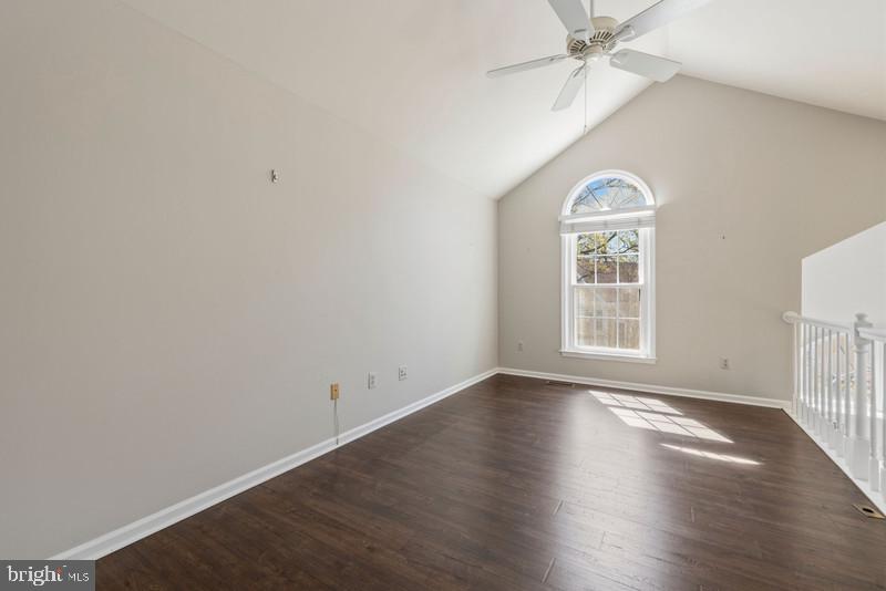 HAMPTON POINTE - Residential