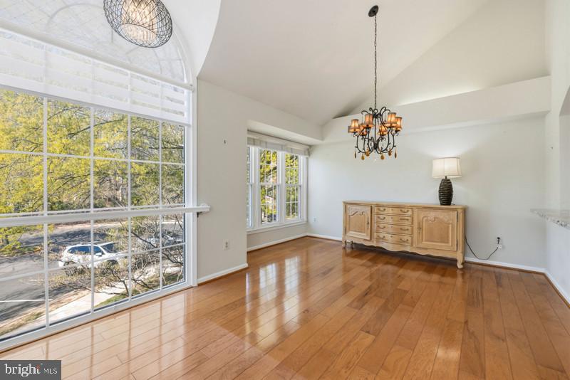 HAMPTON POINTE - Residential