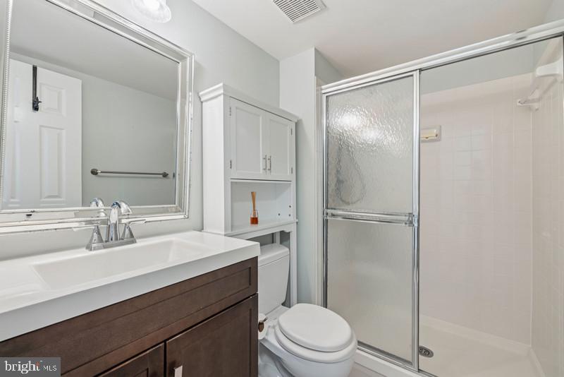 HAMPTON POINTE - Residential