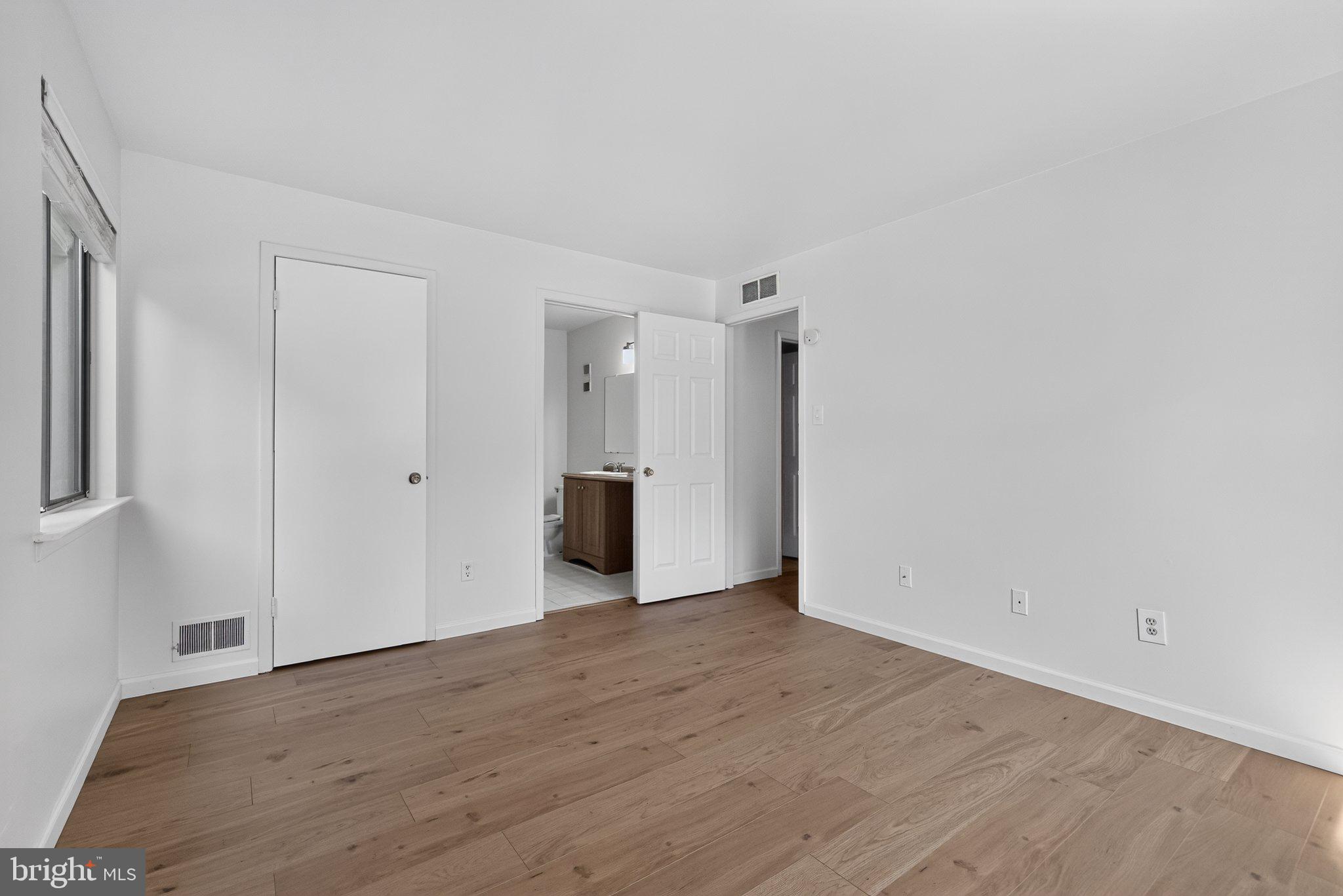 WOOD HOLLOW - Residential