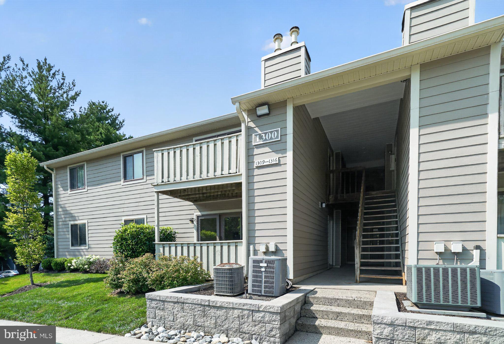 WOOD HOLLOW - Residential