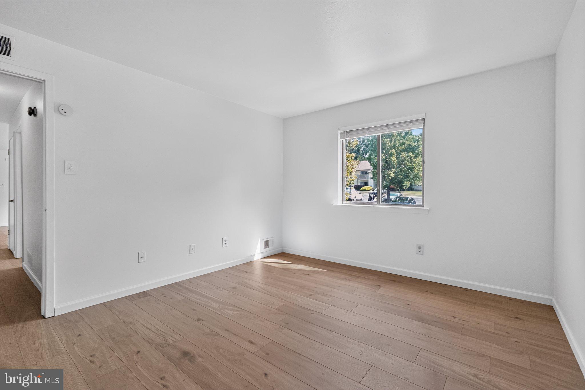 WOOD HOLLOW - Residential