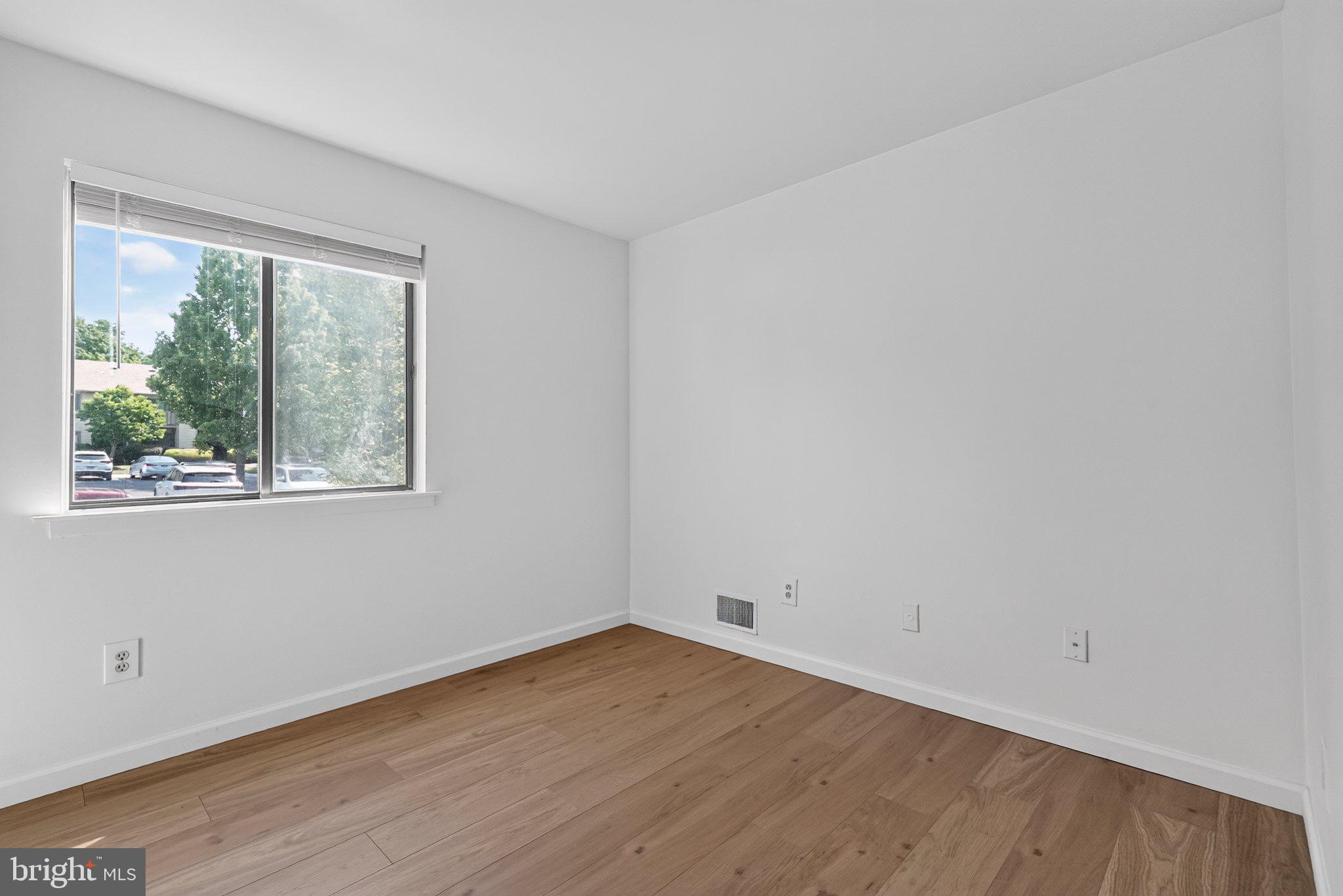 WOOD HOLLOW - Residential