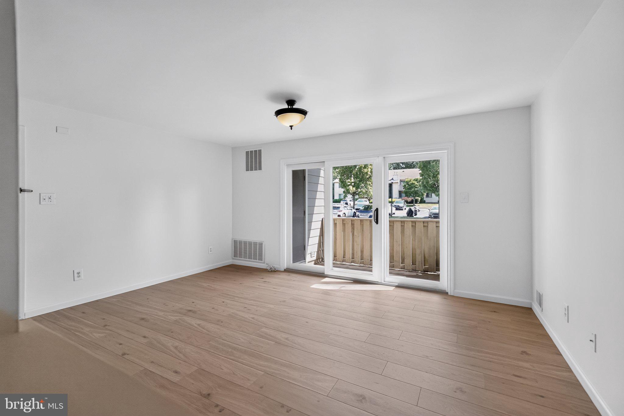 WOOD HOLLOW - Residential
