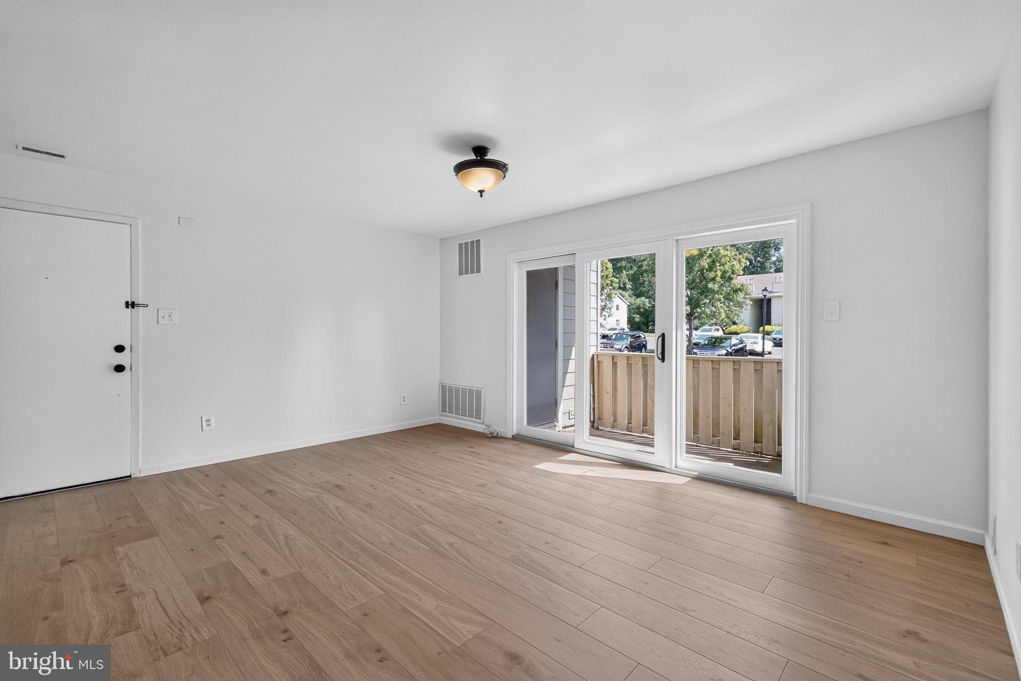 WOOD HOLLOW - Residential