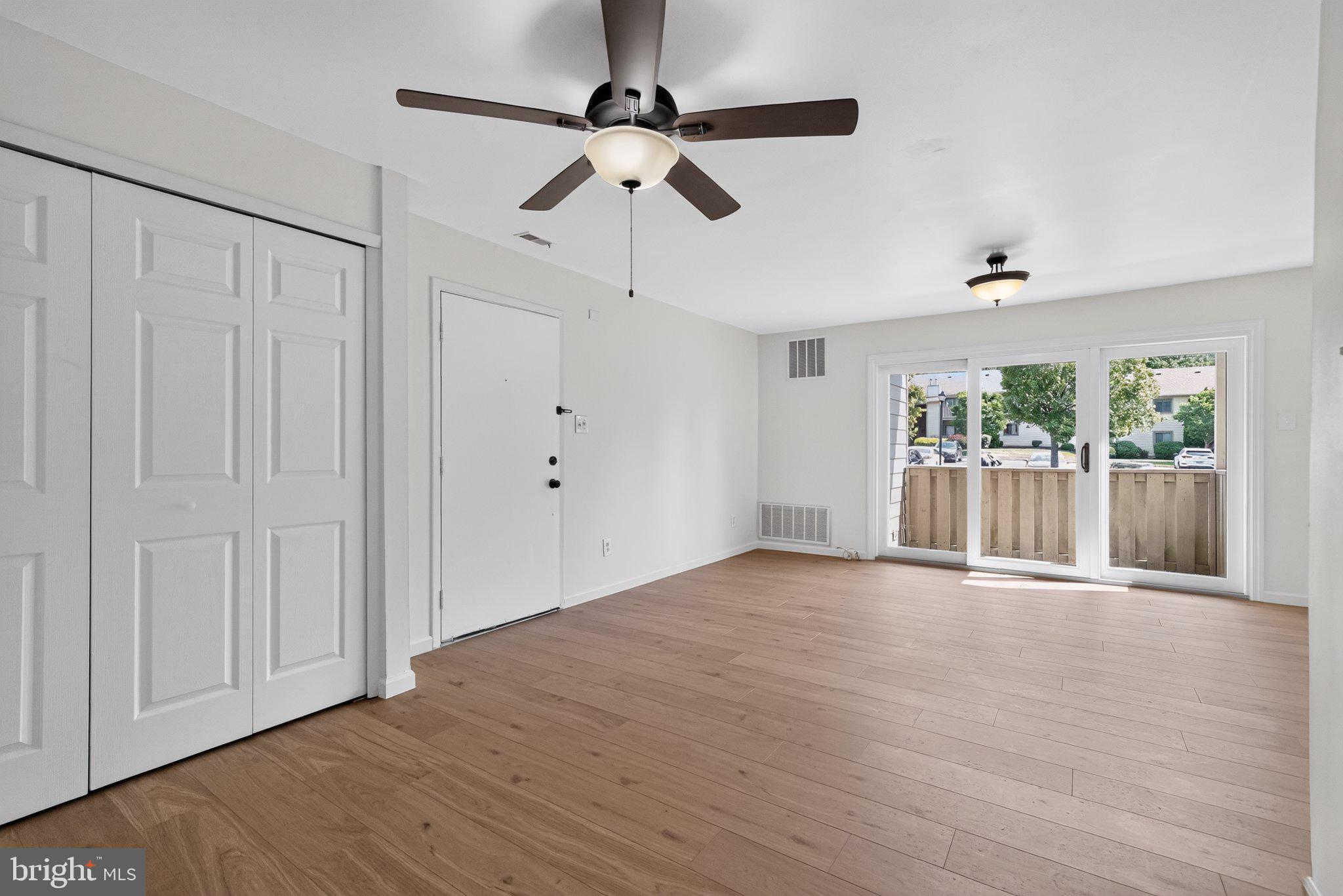 WOOD HOLLOW - Residential