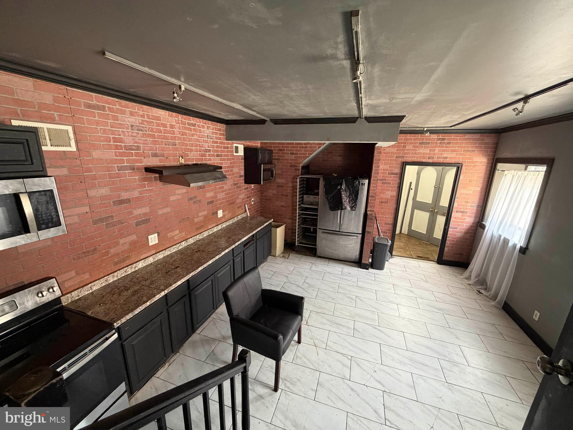 MOUNT VERNON - Commercial Sale