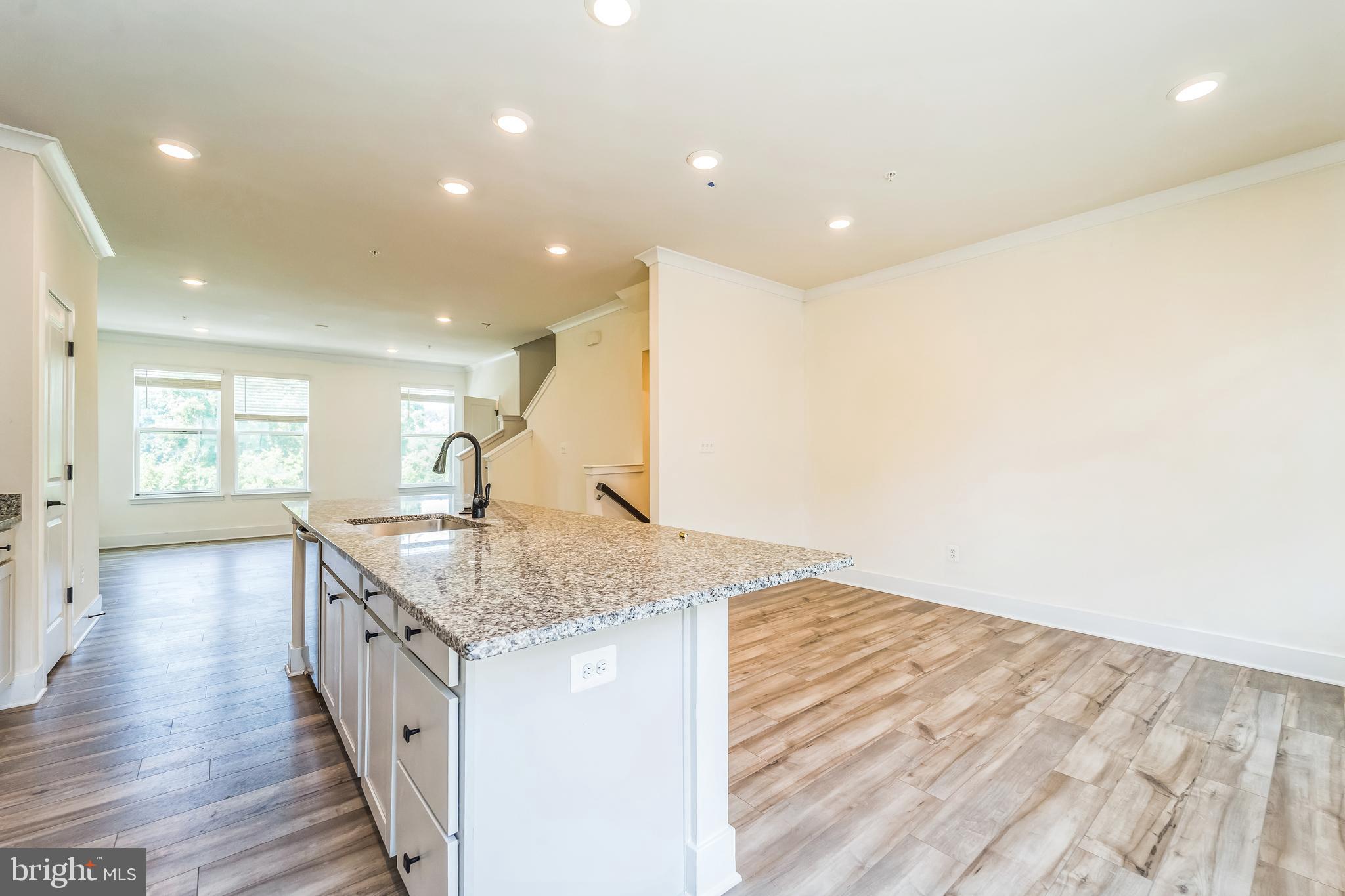 MEDFIELD - Residential