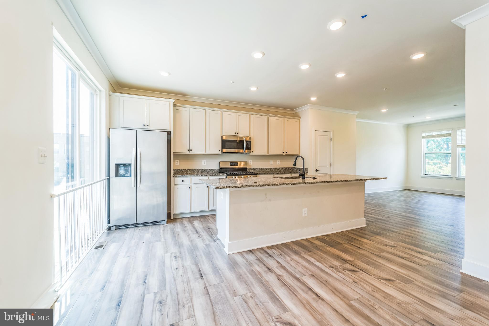 MEDFIELD - Residential