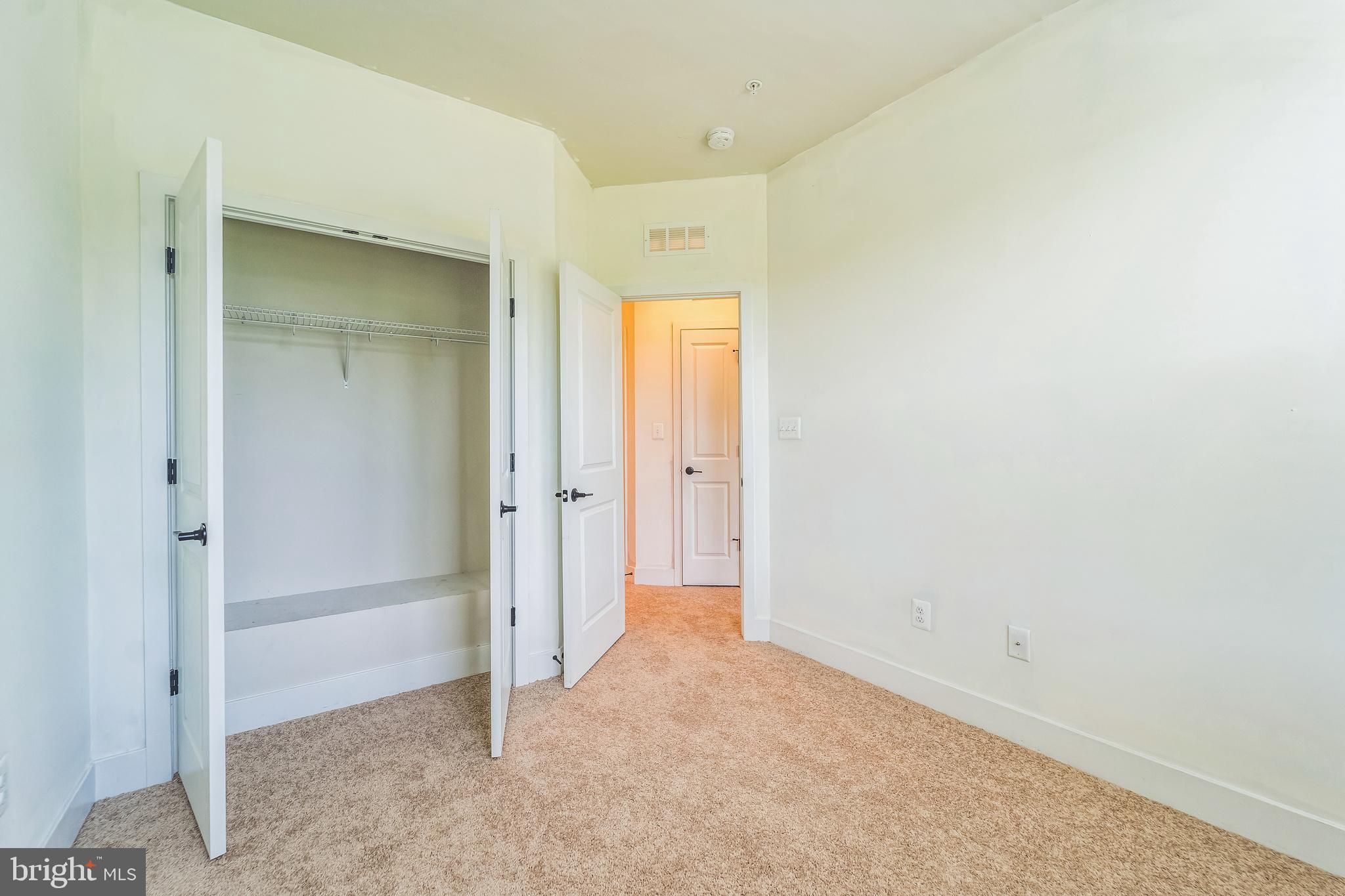 MEDFIELD - Residential