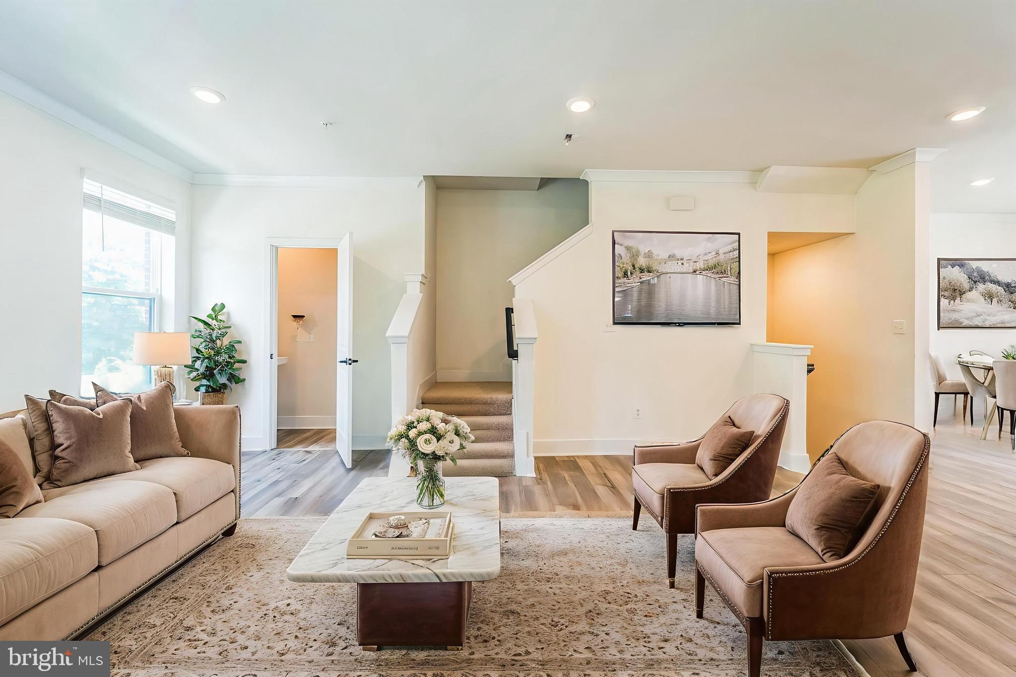 MEDFIELD - Residential