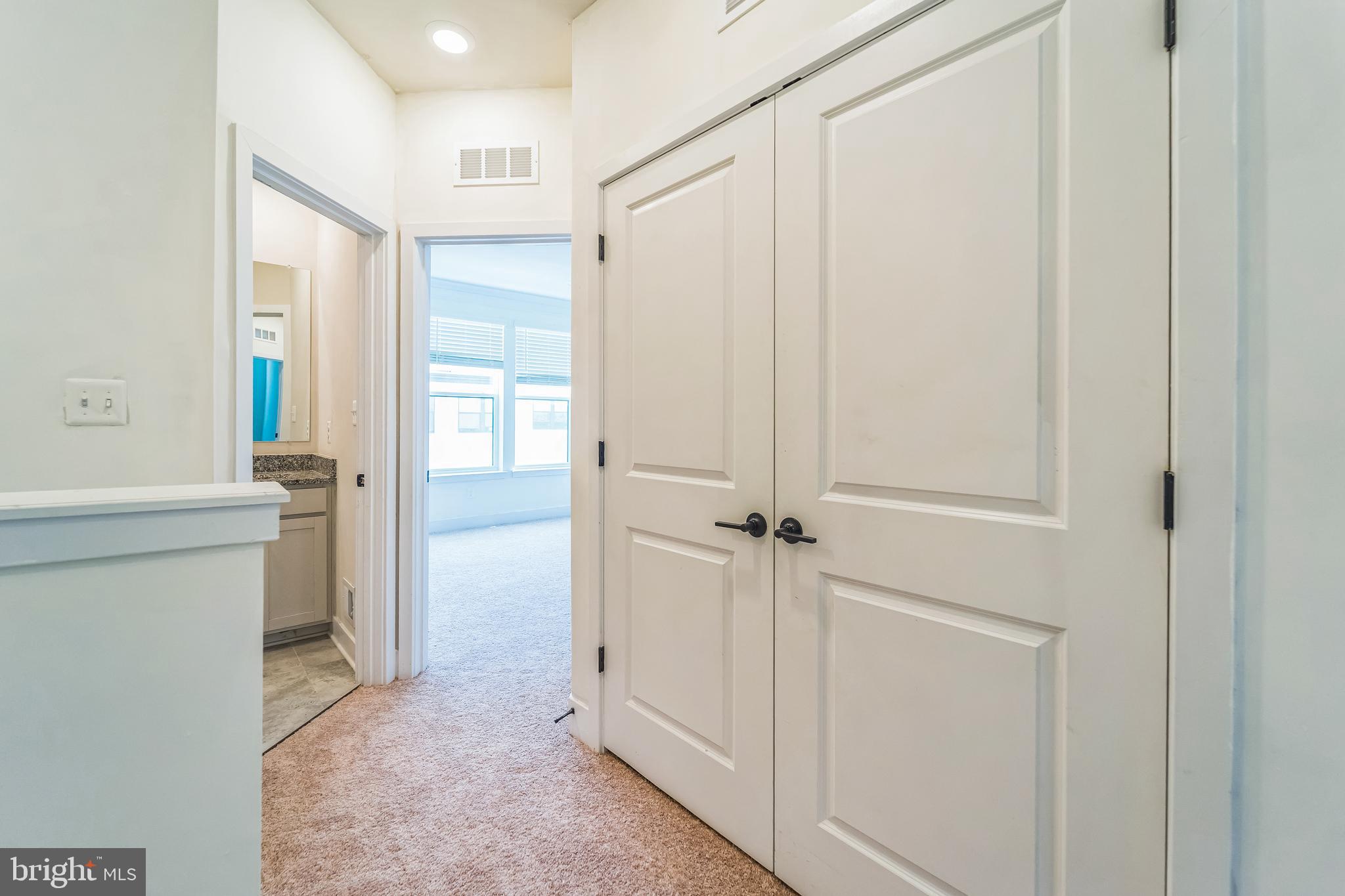 MEDFIELD - Residential