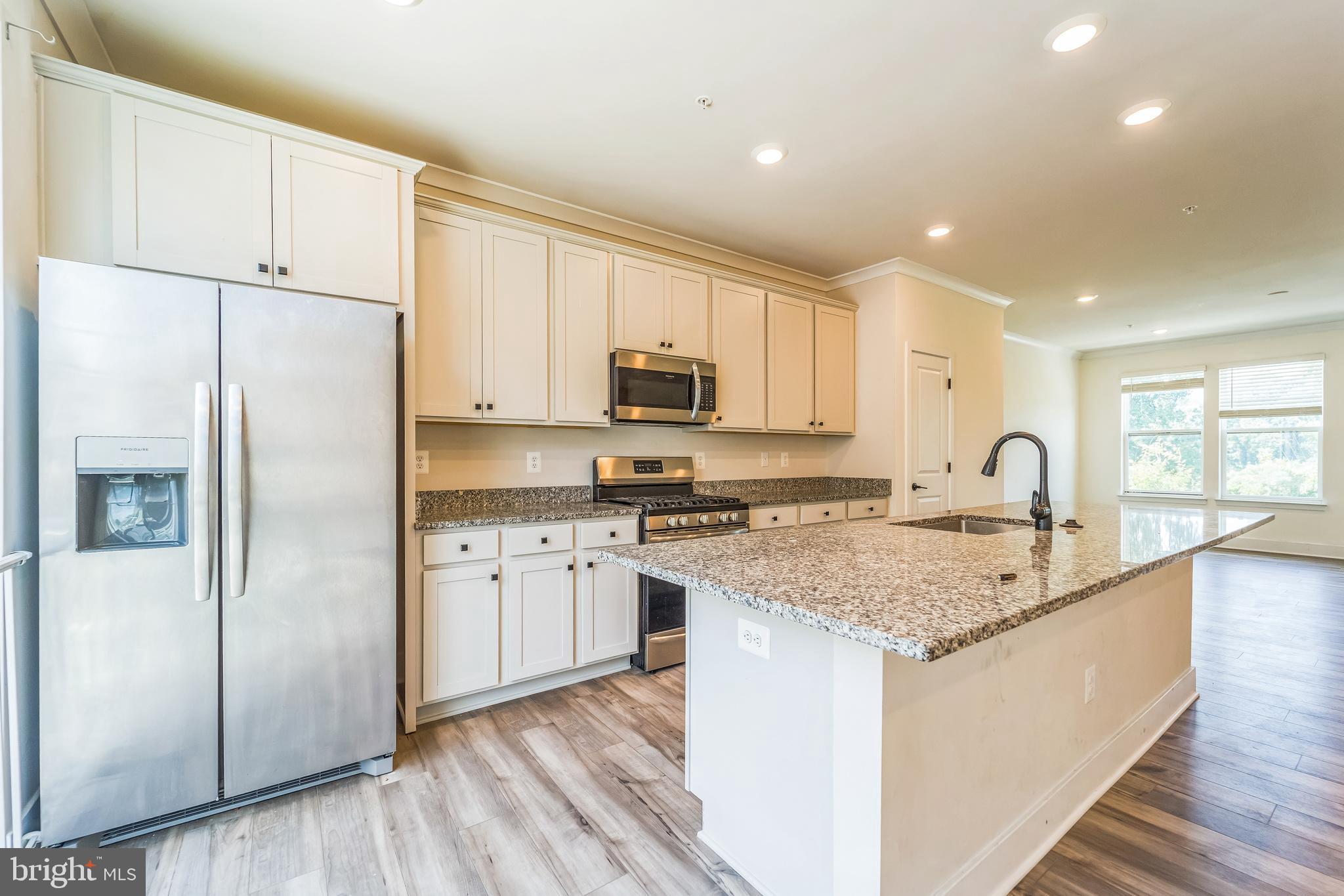 MEDFIELD - Residential