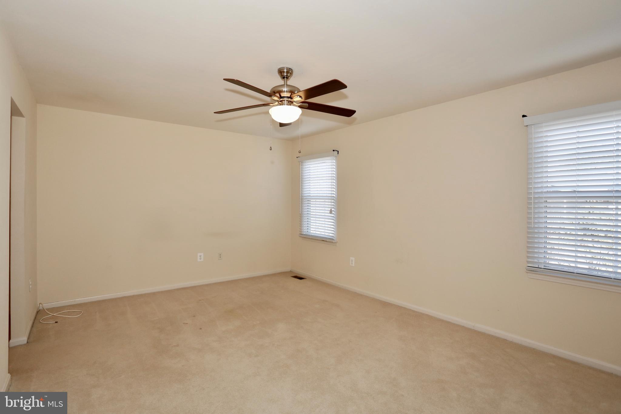 WASHINGTONIAN VILLAGE - Residential Lease
